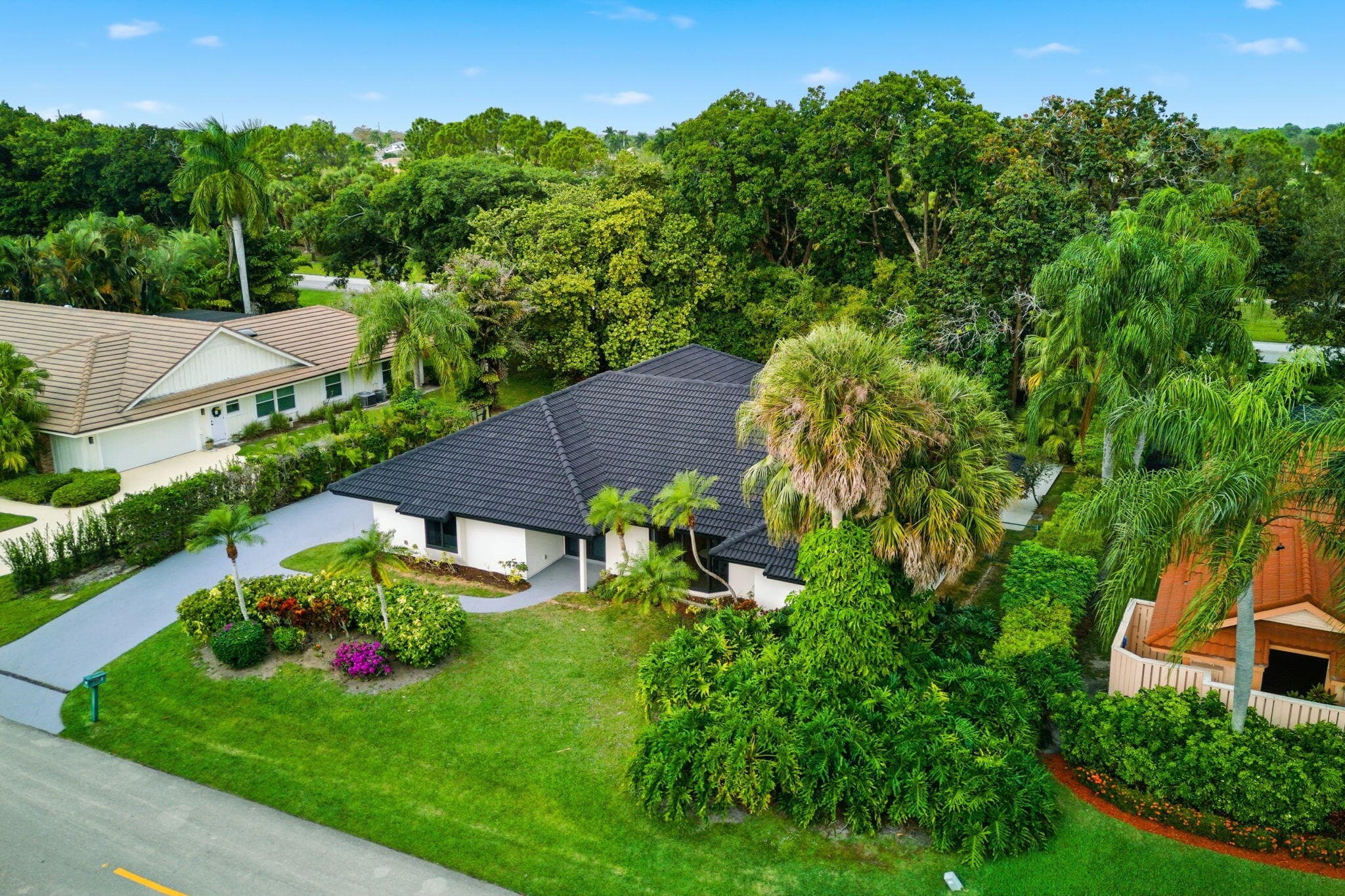 2 Dunbar Road, Palm Beach Gardens, FL 33418 — photo 18 of 44