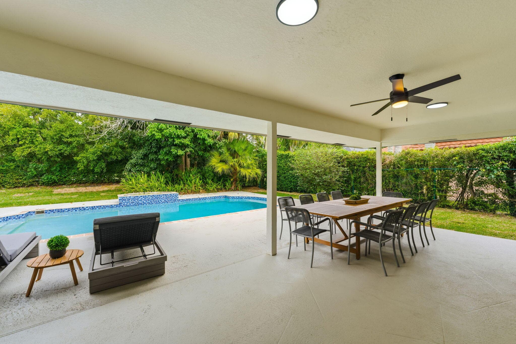 2 Dunbar Road, Palm Beach Gardens, FL 33418 — photo 34 of 44