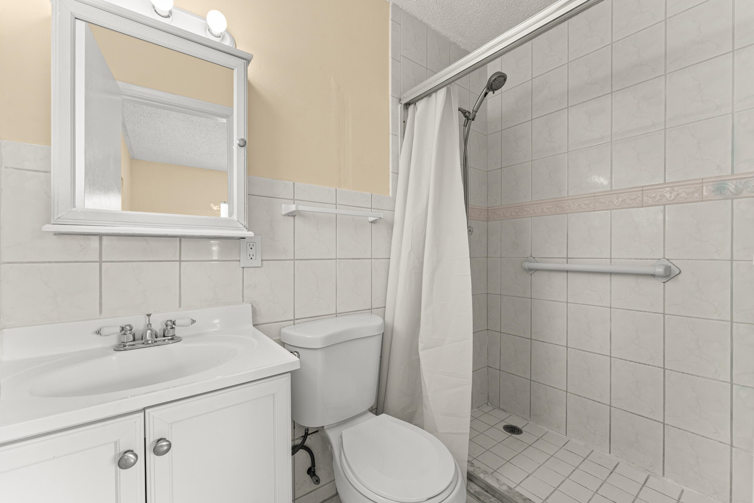610 SW 10th Court, Deerfield Beach, FL 33441 — photo 11 of 28