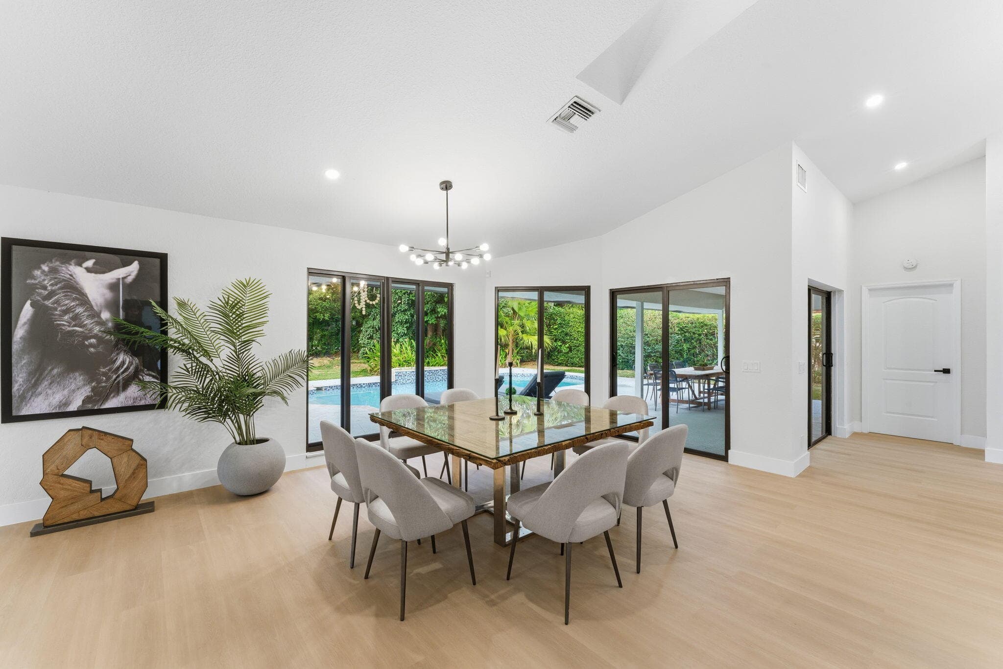 2 Dunbar Road, Palm Beach Gardens, FL 33418 — photo 8 of 44