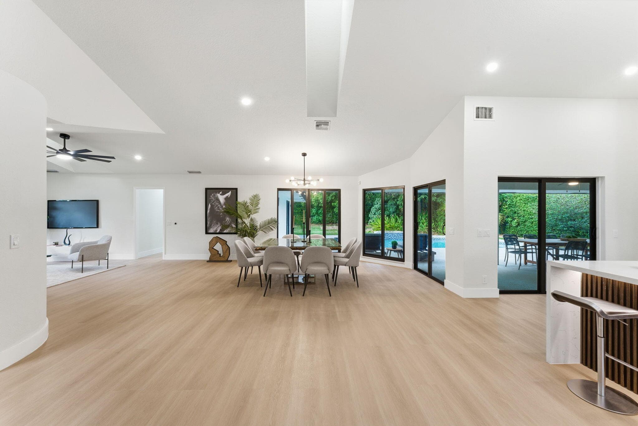 2 Dunbar Road, Palm Beach Gardens, FL 33418 — photo 16 of 44