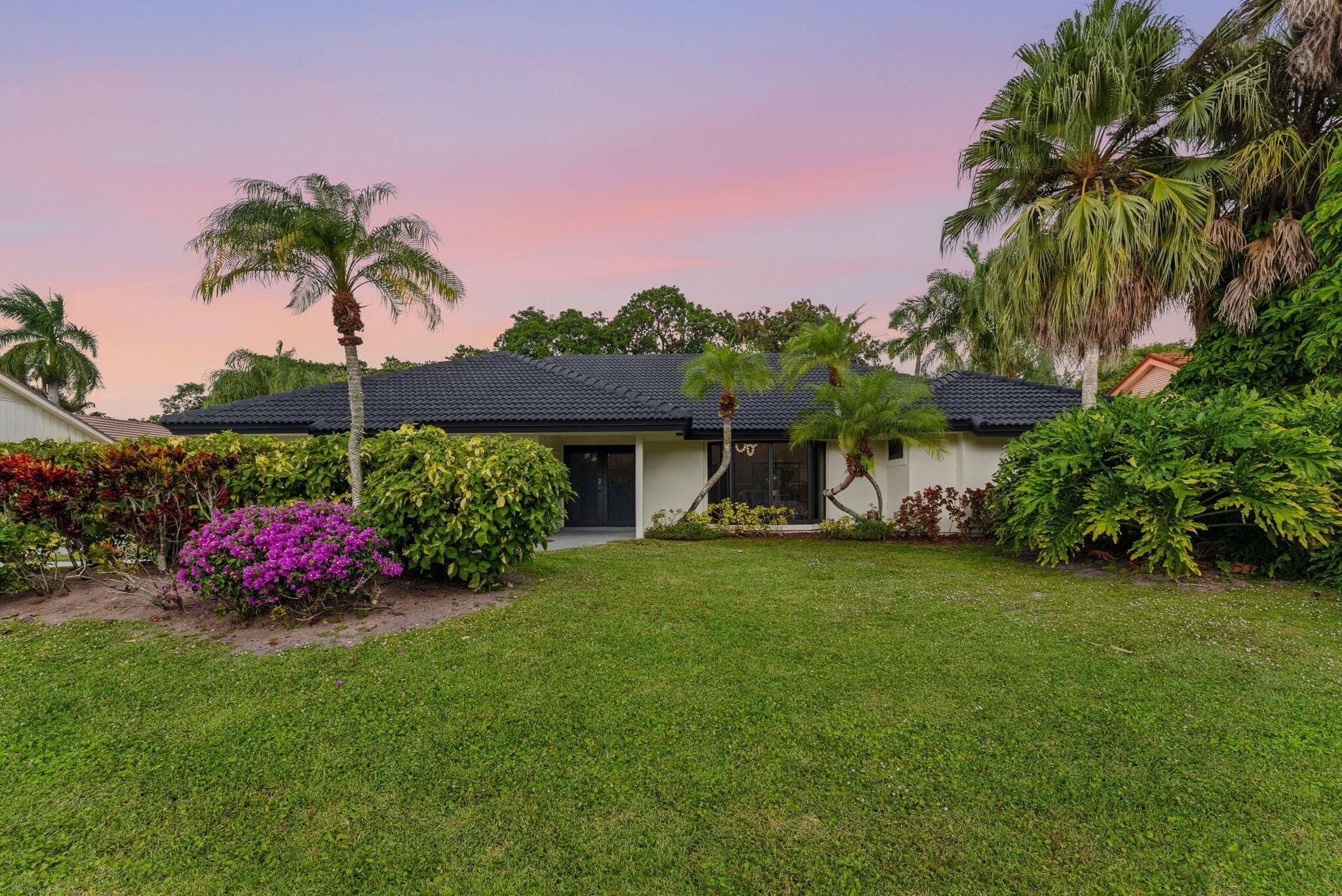 2 Dunbar Road, Palm Beach Gardens, FL 33418 — photo 1 of 44
