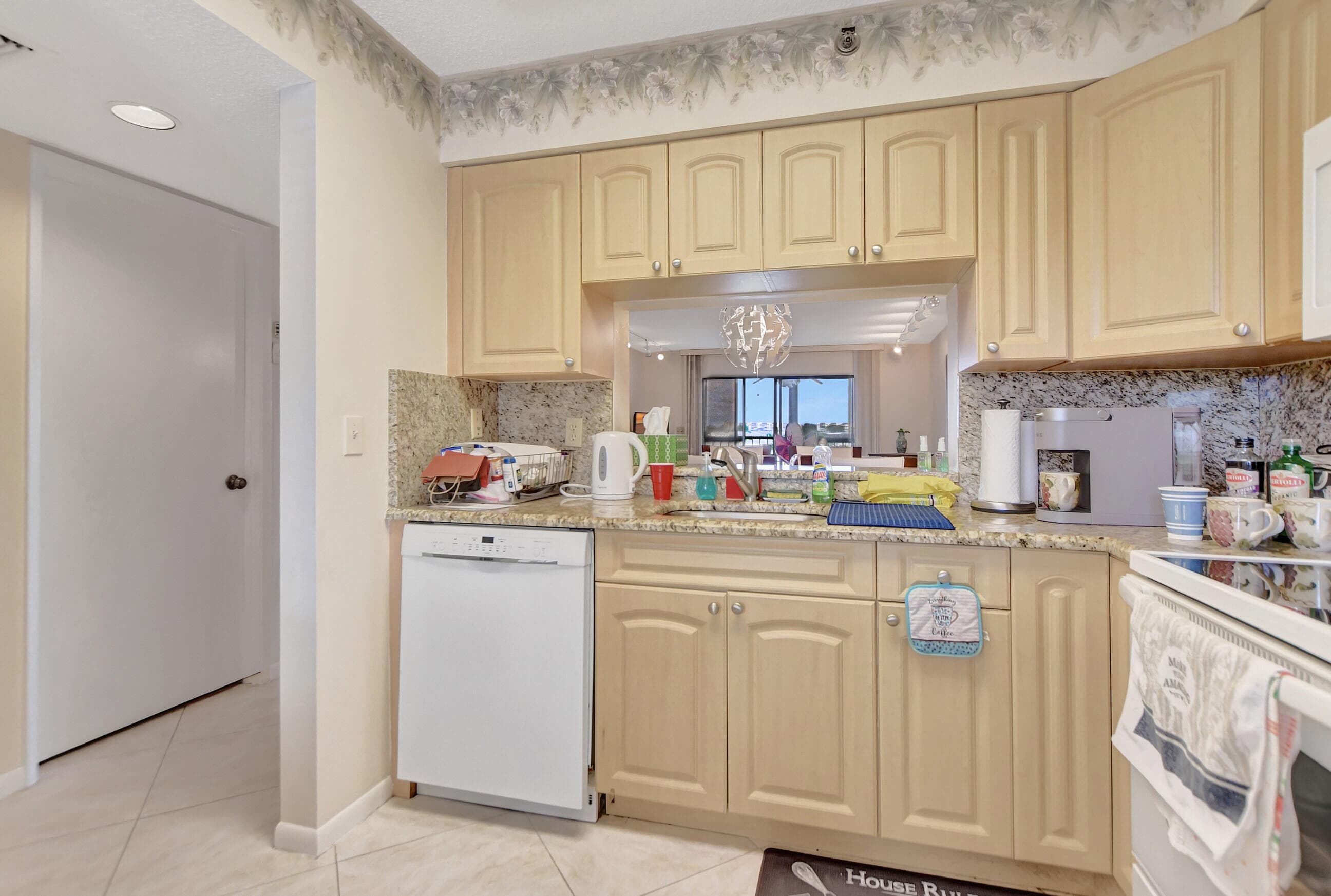 7310 Ashford Place 405, Delray Beach, FL 33446 — photo 10 of 47