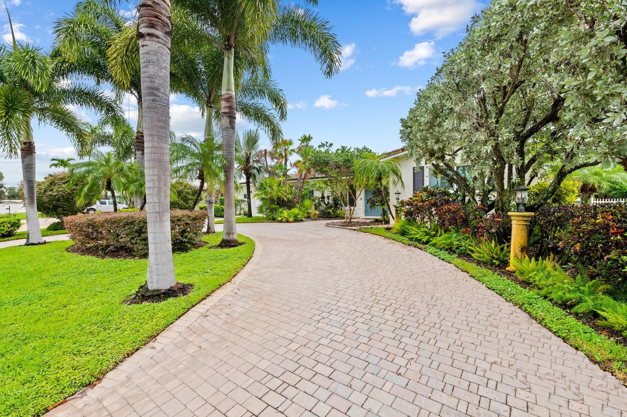 5790 NE 20th Terrace, Fort Lauderdale, FL 33308 — photo 4 of 26