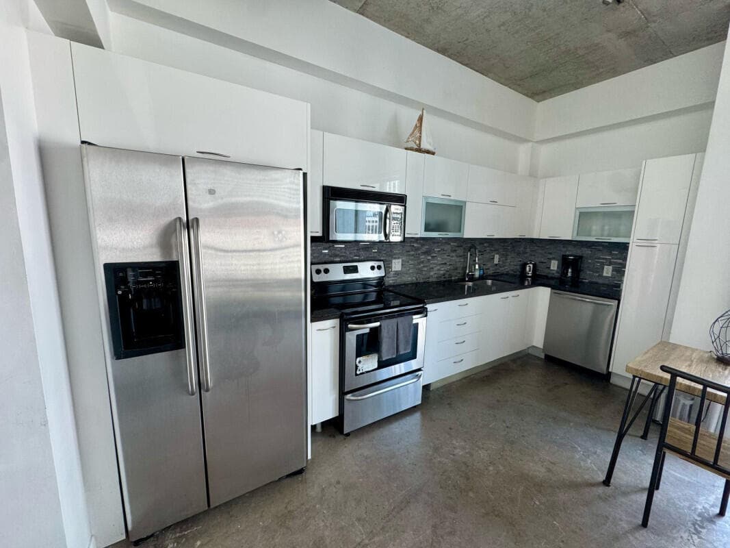 133 NE 2nd Avenue 810, Miami, FL 33132 — photo 5 of 18