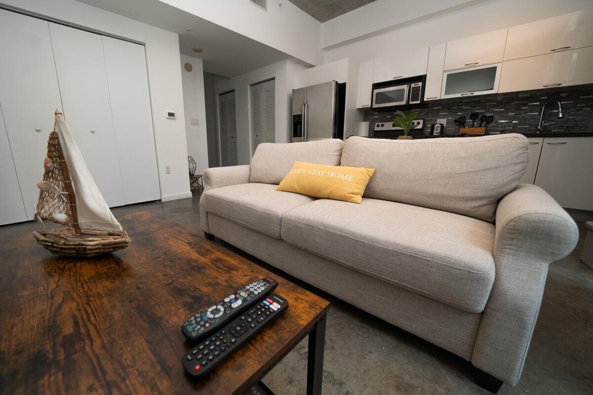 133 NE 2nd Avenue 810, Miami, FL 33132 — photo 11 of 18
