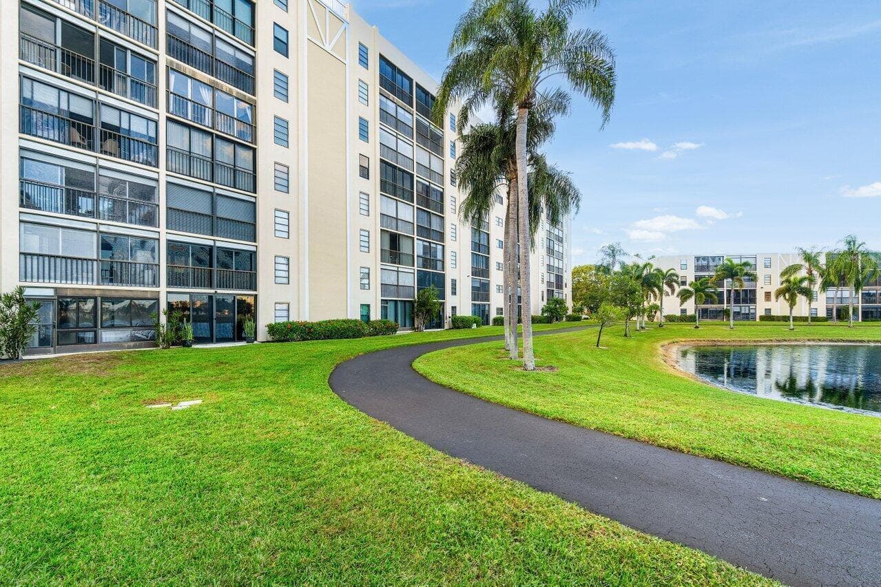 7310 Ashford Place 704, Delray Beach, FL 33446 — photo 24 of 28