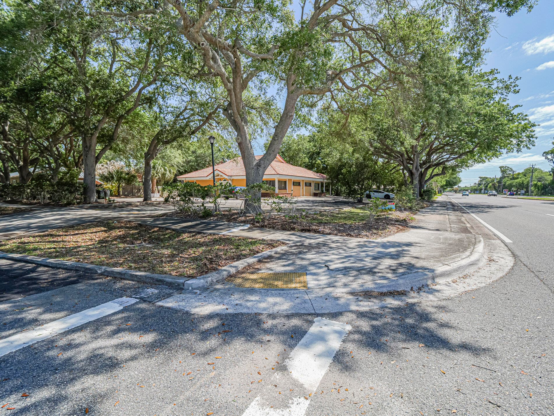 3660 20th Street, Vero Beach, FL 32960 — photo 1 of 36