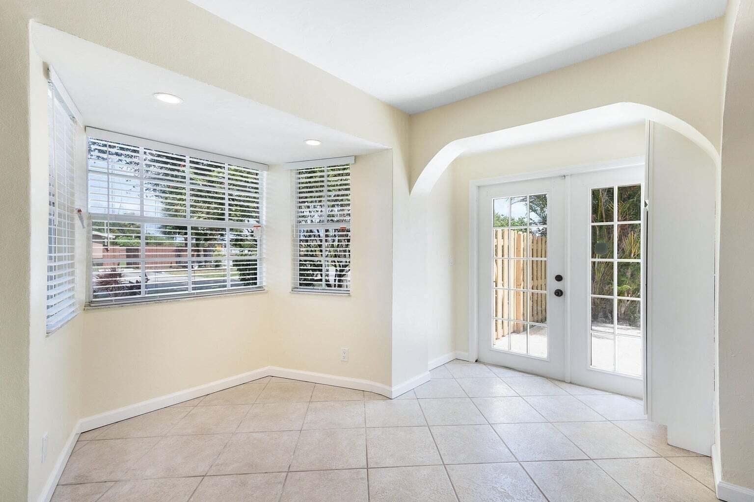 272 NE 13th Street, Delray Beach, FL 33444 — photo 10 of 41