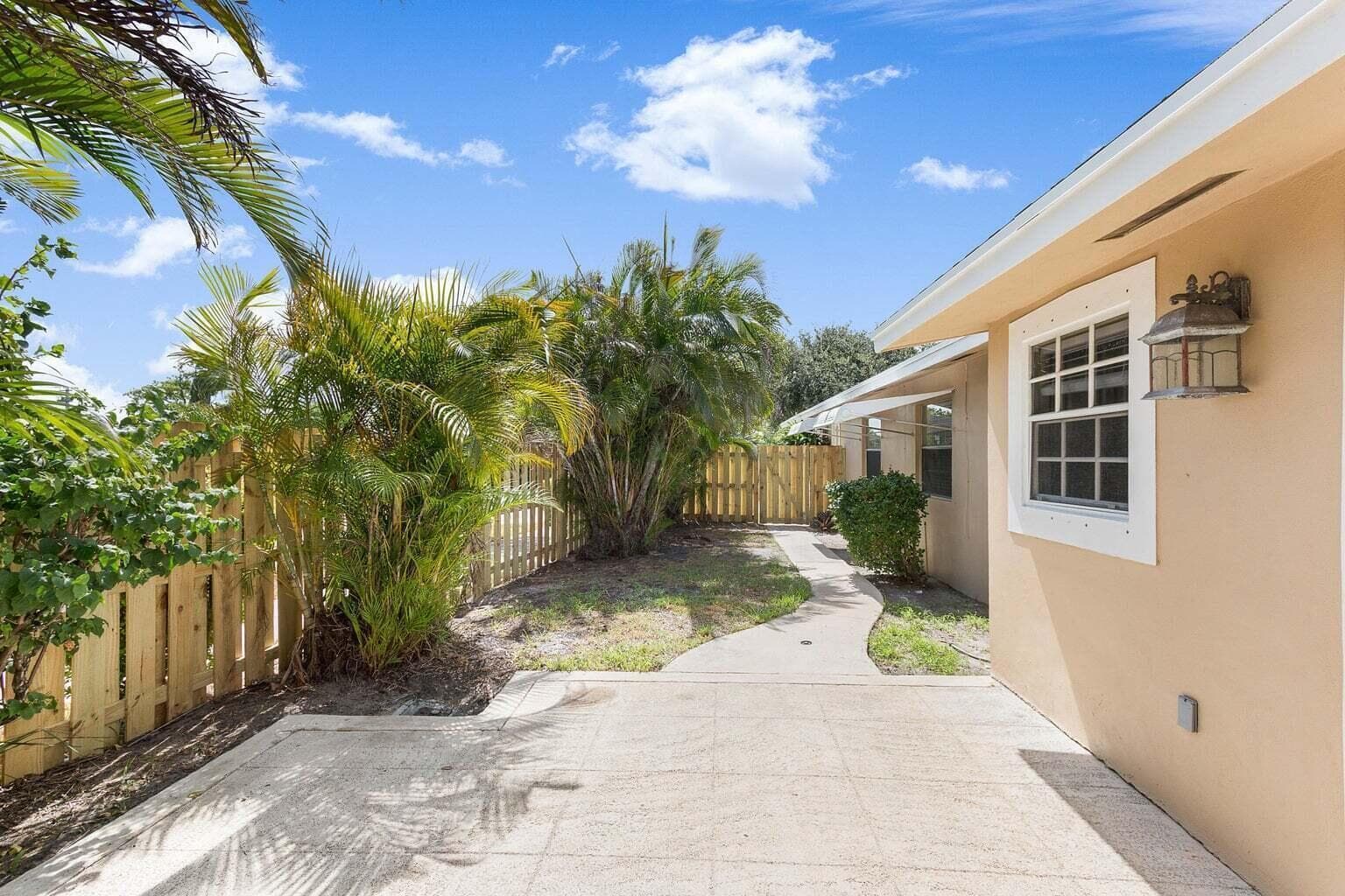 272 NE 13th Street, Delray Beach, FL 33444 — photo 25 of 41