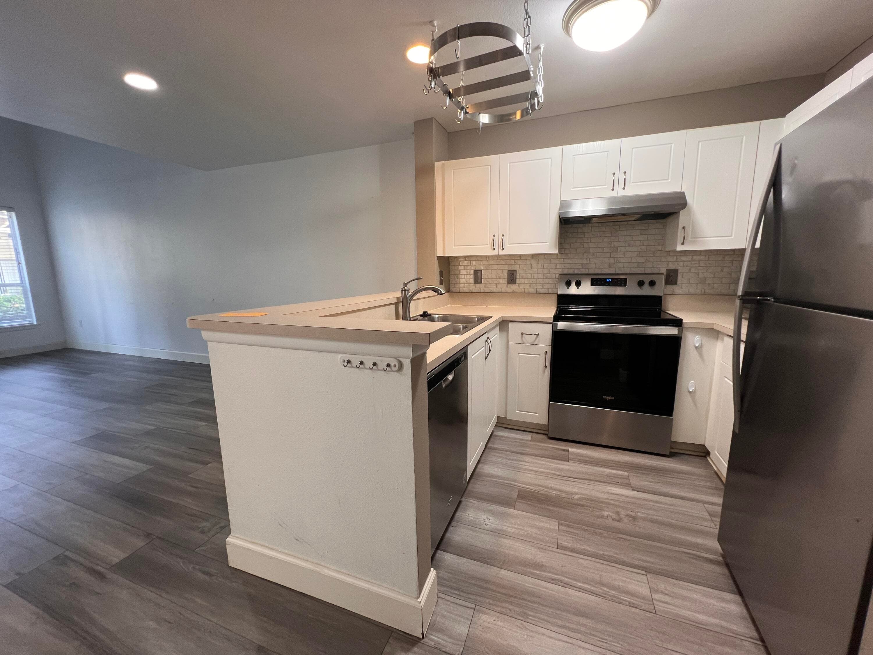 4863 Via Palm Lakes 803, West Palm Beach, FL 33417 — photo