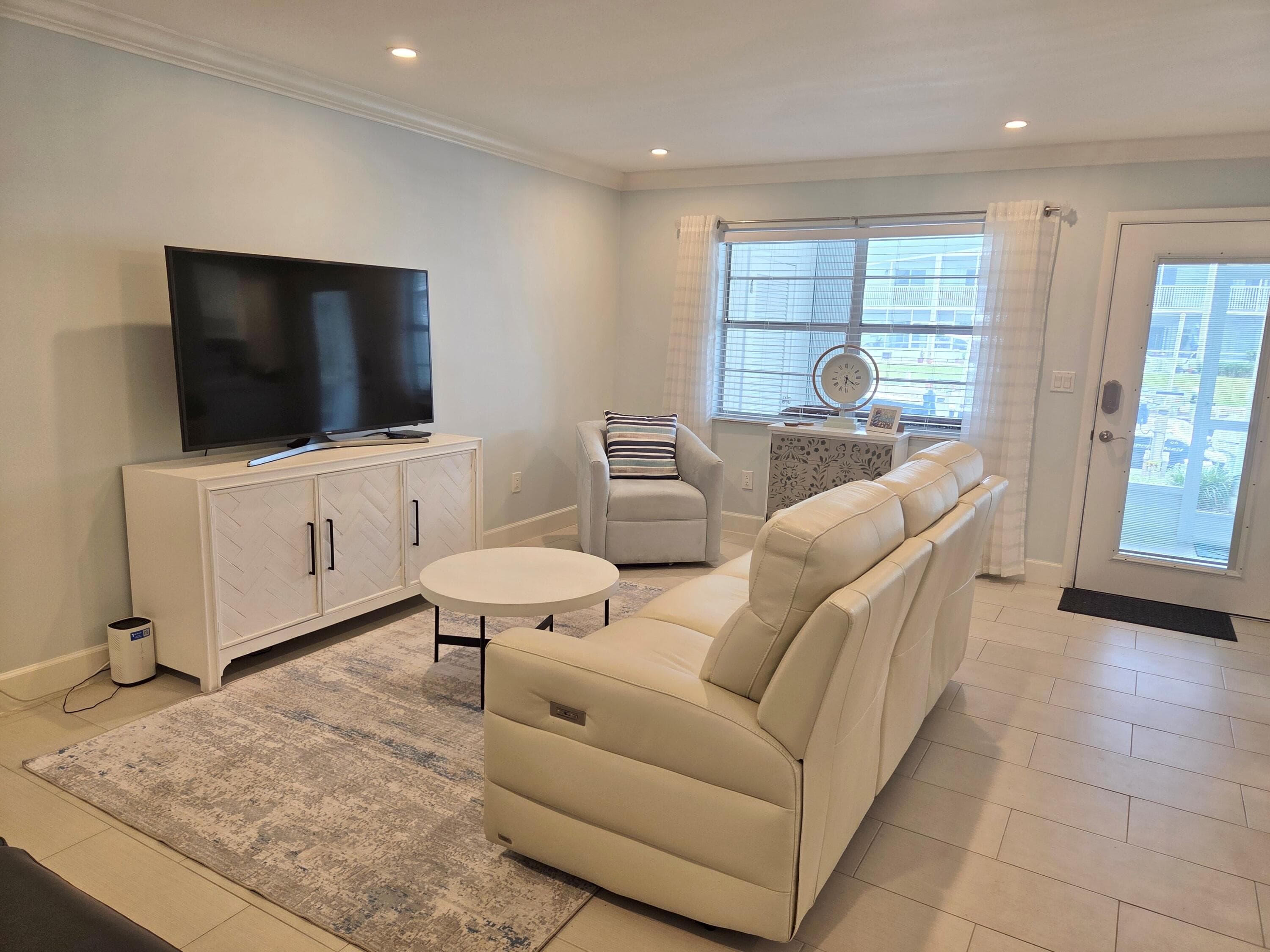 110 Shore Court 112b, North Palm Beach, FL 33408 — photo