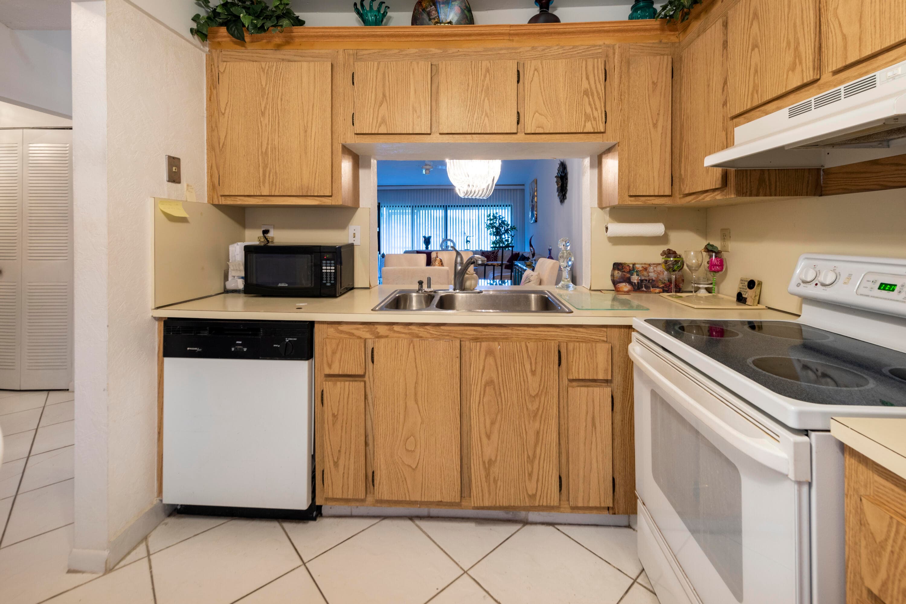 9279 Wedgewood Drive B20, Tamarac, FL 33321 — photo 16 of 33