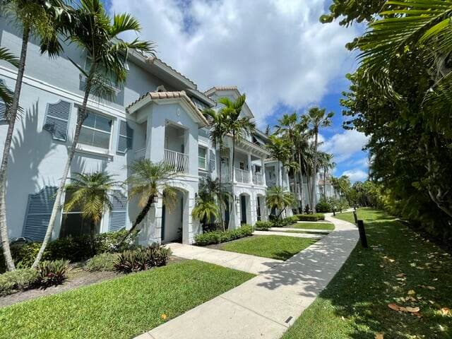 1450 Via Alferi, Boynton Beach, FL 33426 — photo 9 of 30