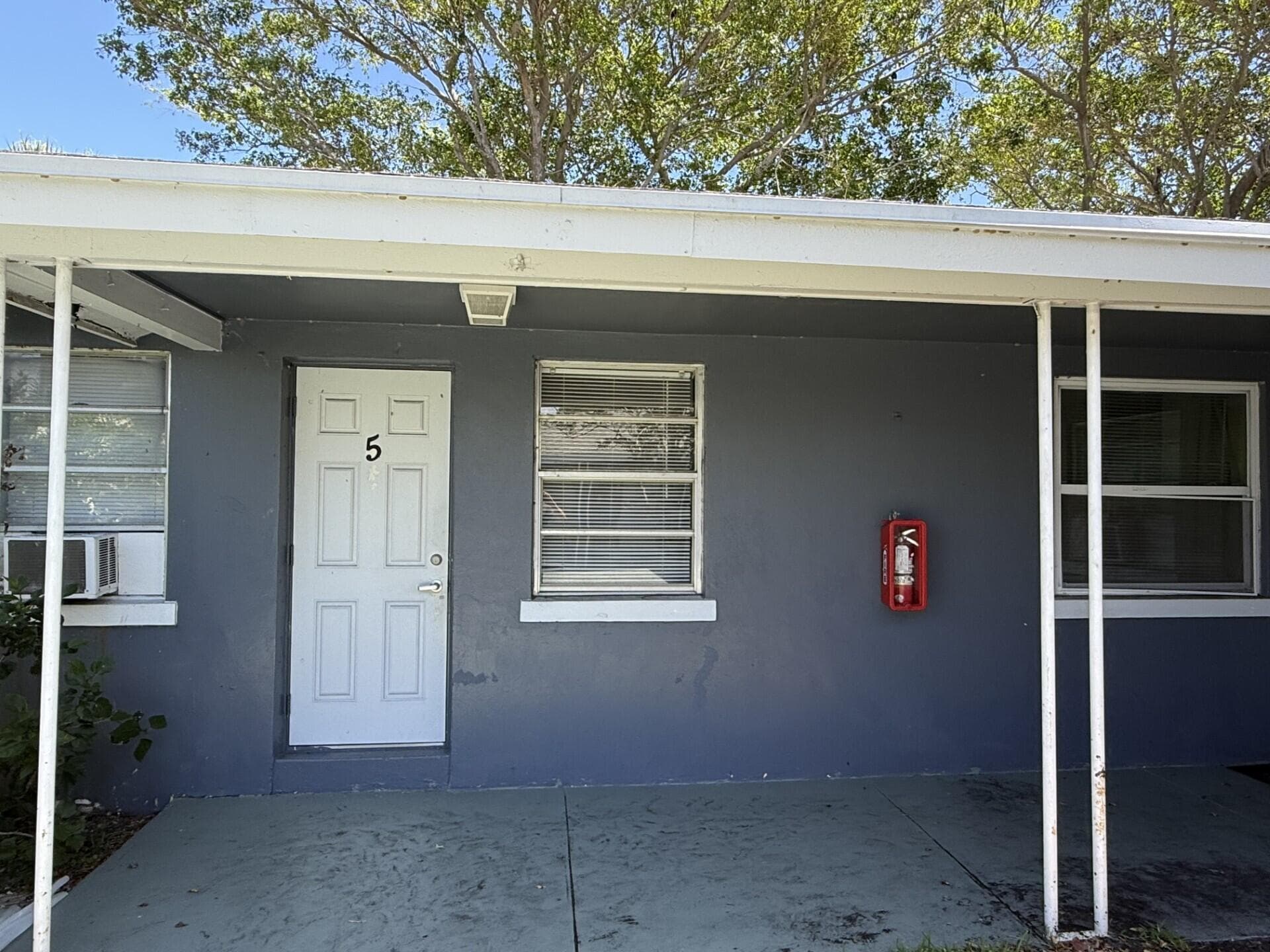 131 E 27th Street 5, Riviera Beach, FL 33404 — photo 1 of 7