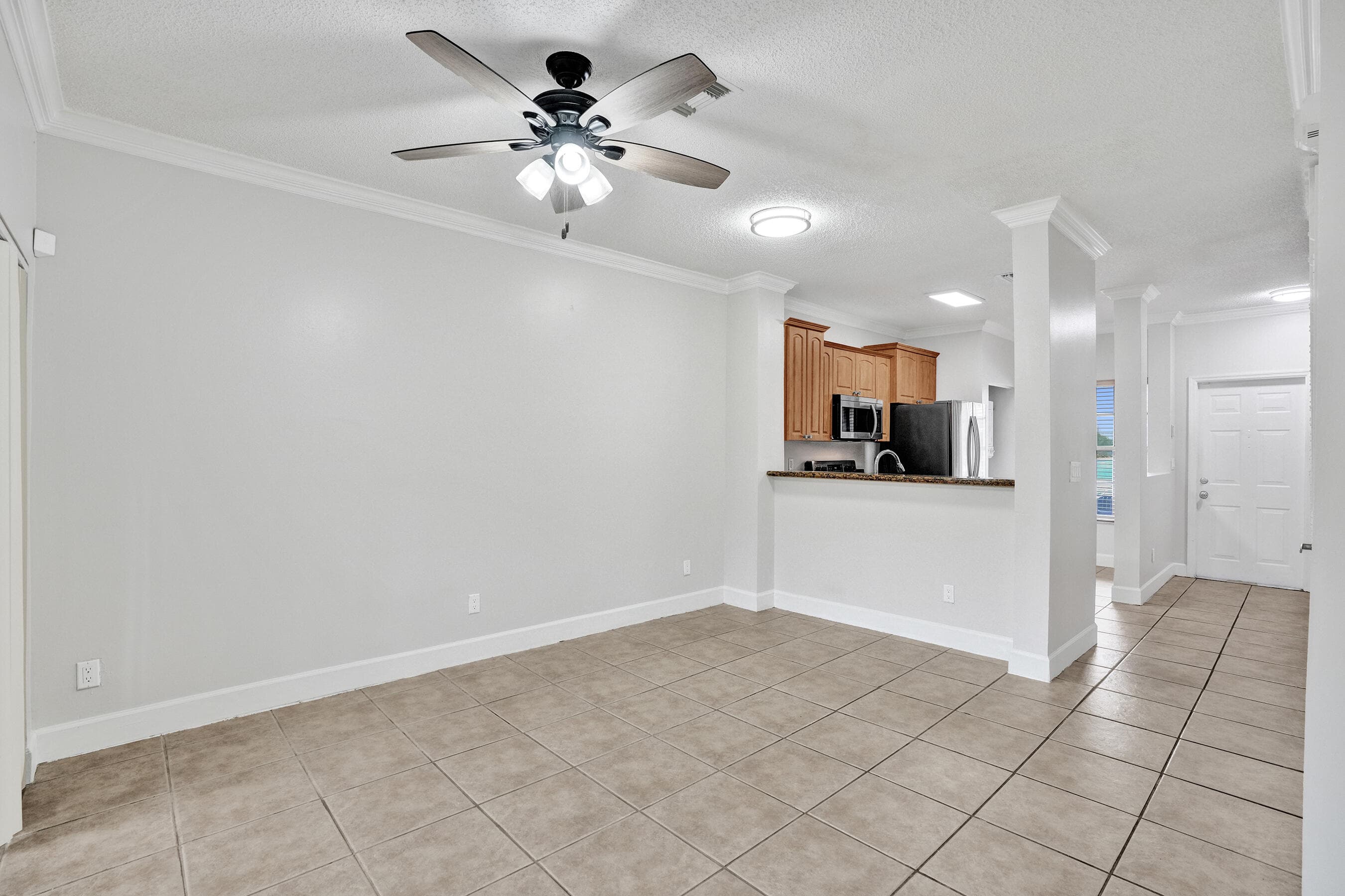 752 SW 122nd Terrace, Pembroke Pines, FL 33025 — photo 11 of 40