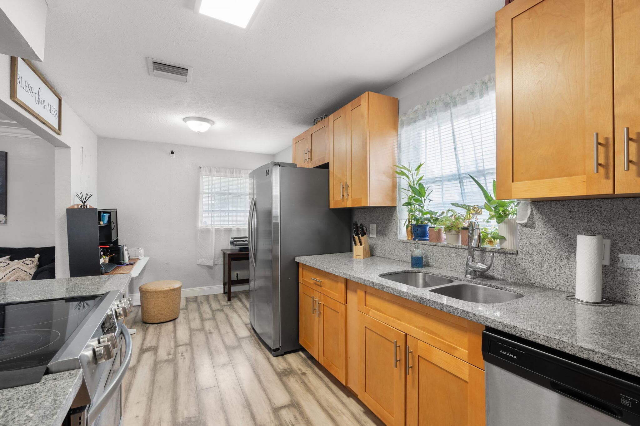 1241 NW 30th Avenue, Fort Lauderdale, FL 33311 — photo 10 of 28