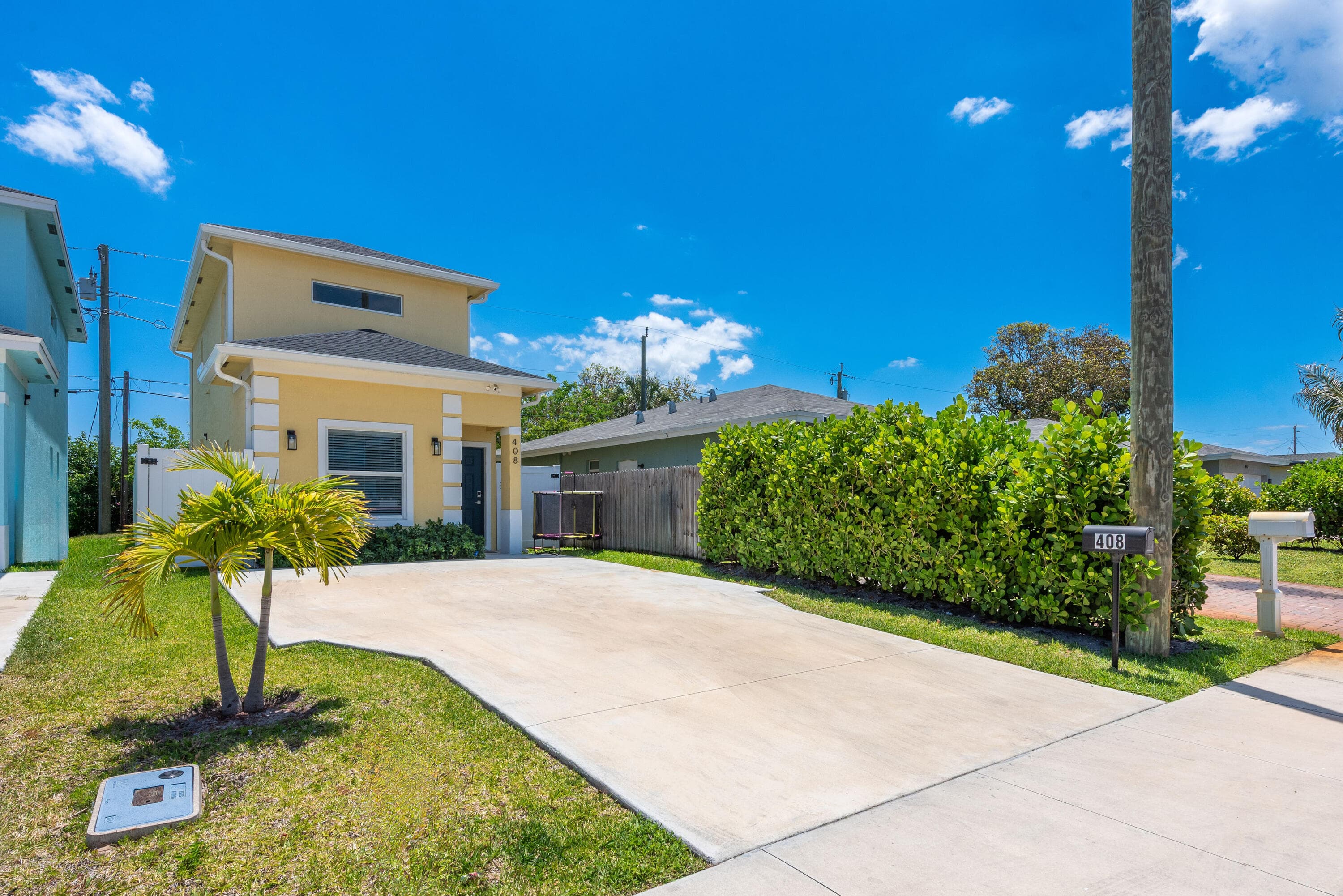 408 NW 12th Avenue, Boynton Beach, FL 33435 — photo 2 of 31