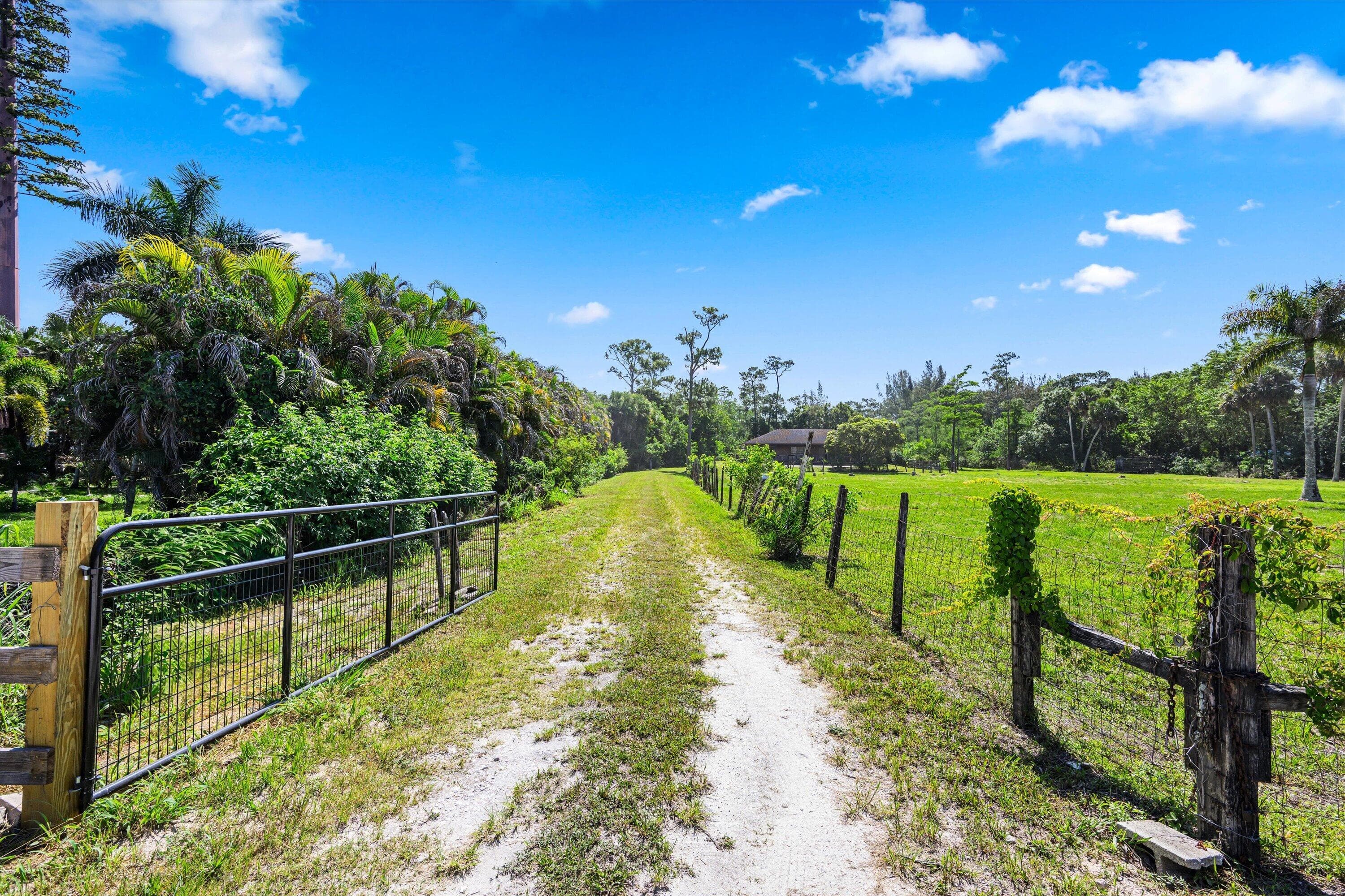 1814 A Road, Loxahatchee Groves, FL 33470 — photo 7 of 38