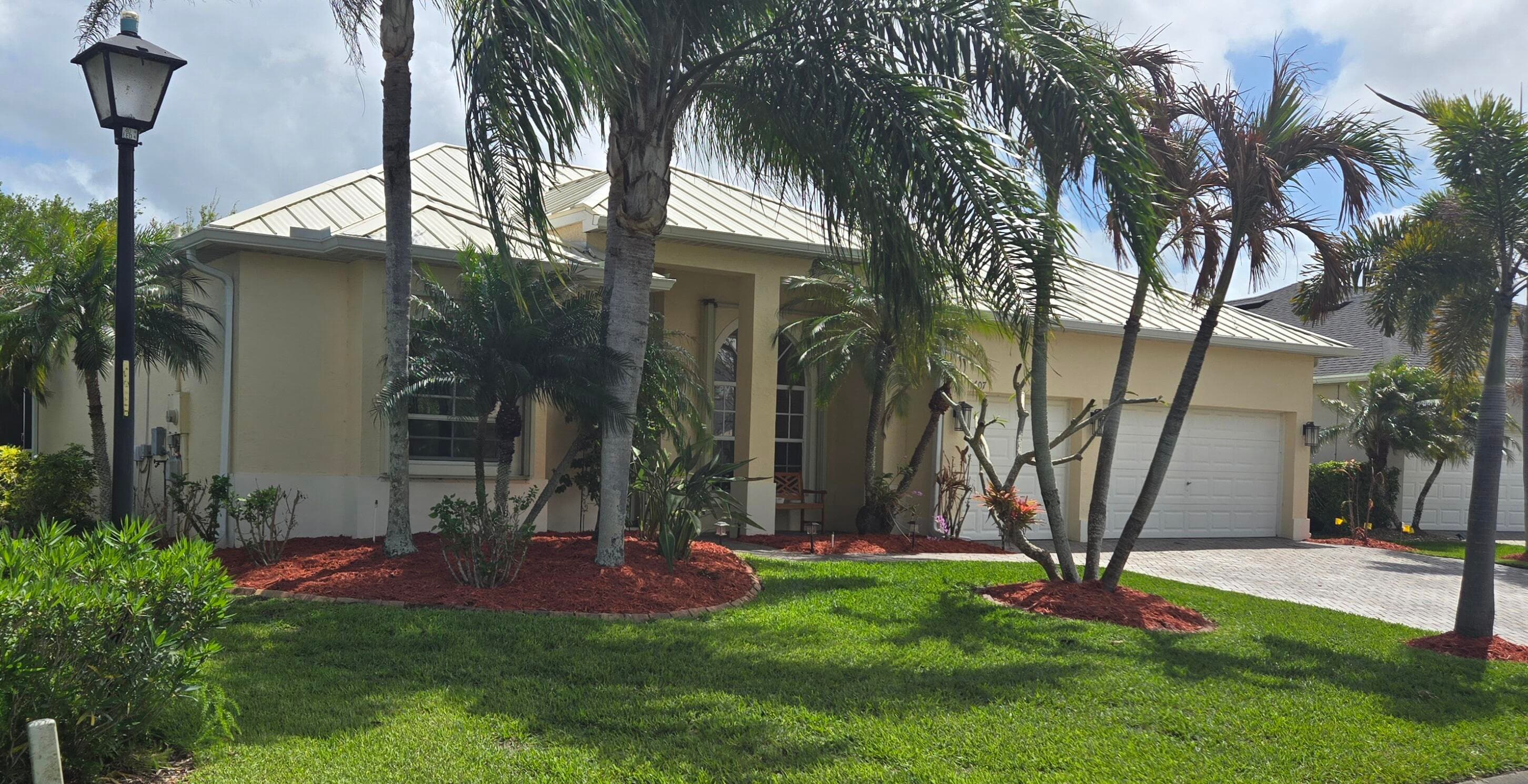 607 Tangelo Circle SW, Vero Beach, FL 32968 — photo 1 of 7