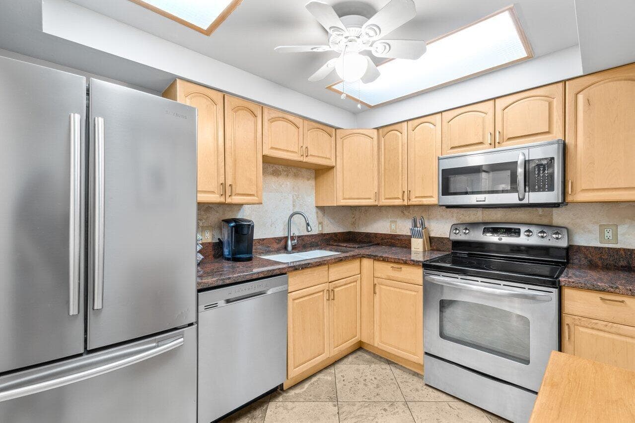 4511 S Ocean Boulevard Unit 106, Highland Beach, FL 33487 — photo 8 of 37