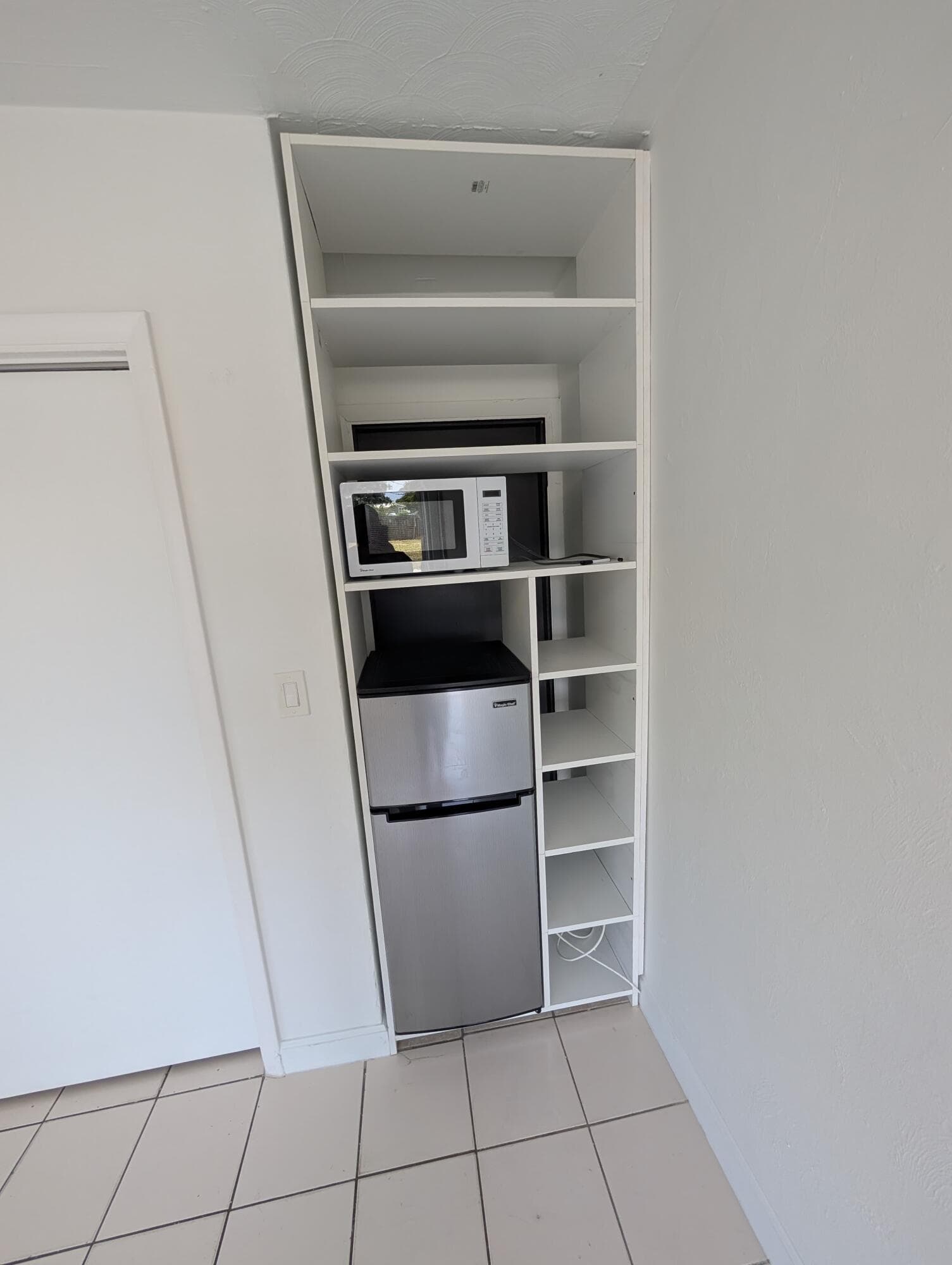 901 NE 16th Avenue 8, Fort Lauderdale, FL 33304 — photo 16 of 18
