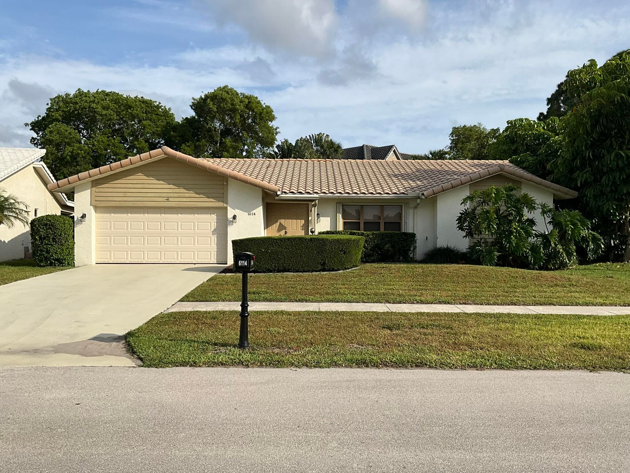 6114 Woodbury Road, Boca Raton, FL 33433 — photo 1 of 30