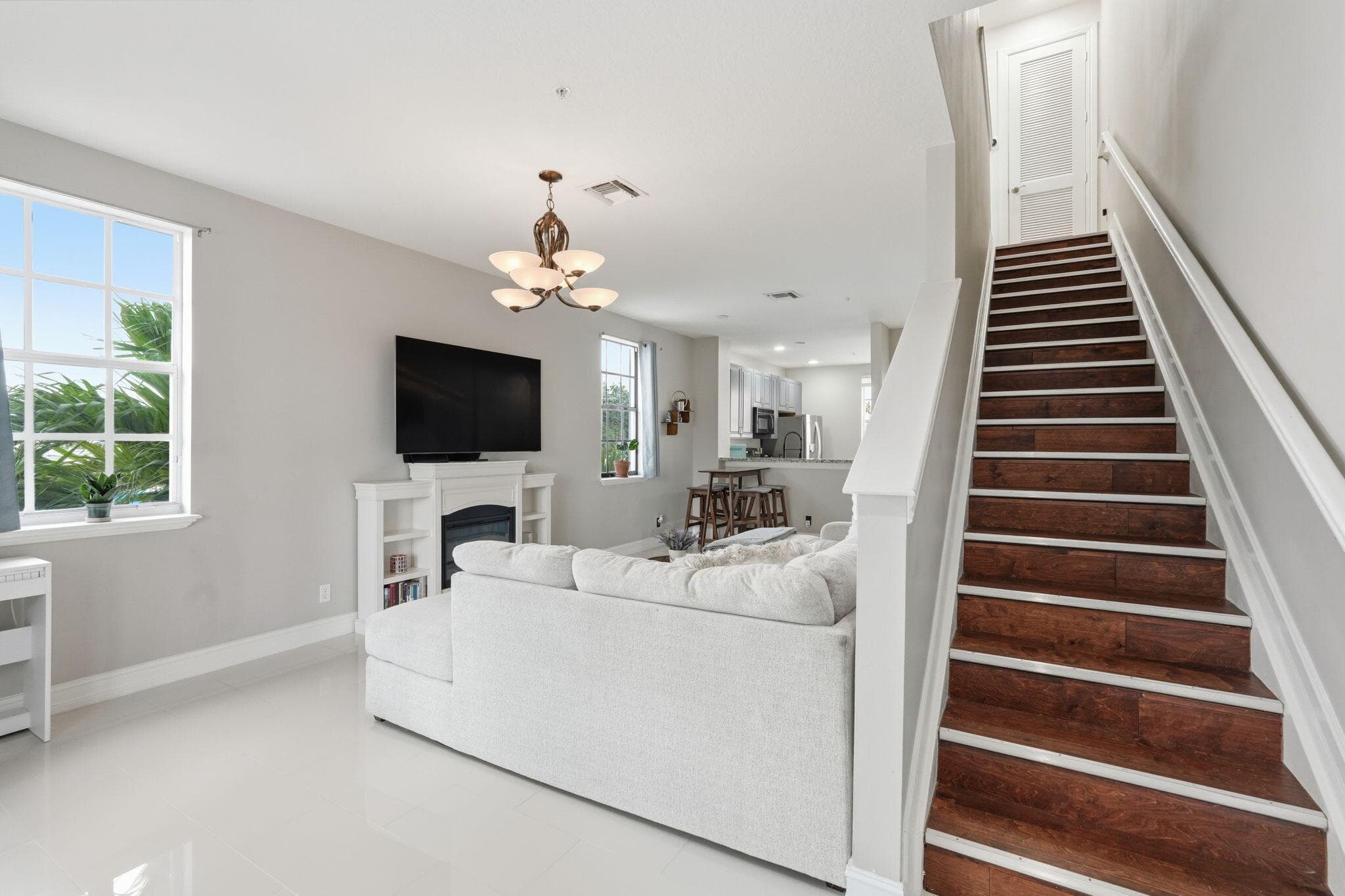 310 N Dixie Highway 104, Lake Worth Beach, FL 33460 — photo 12 of 35