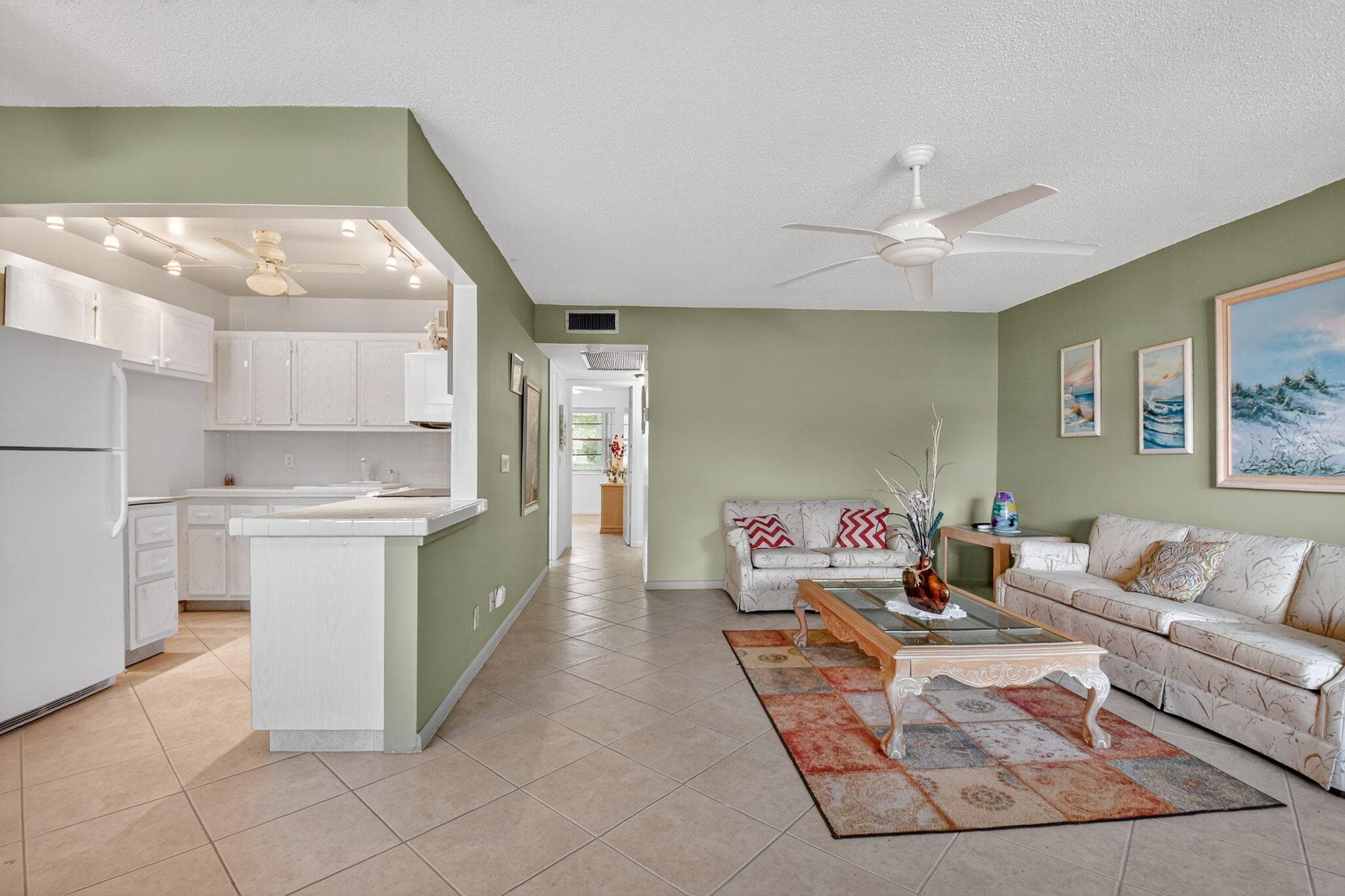 317 N Windsor N N, West Palm Beach, FL 33417 — photo 4 of 38