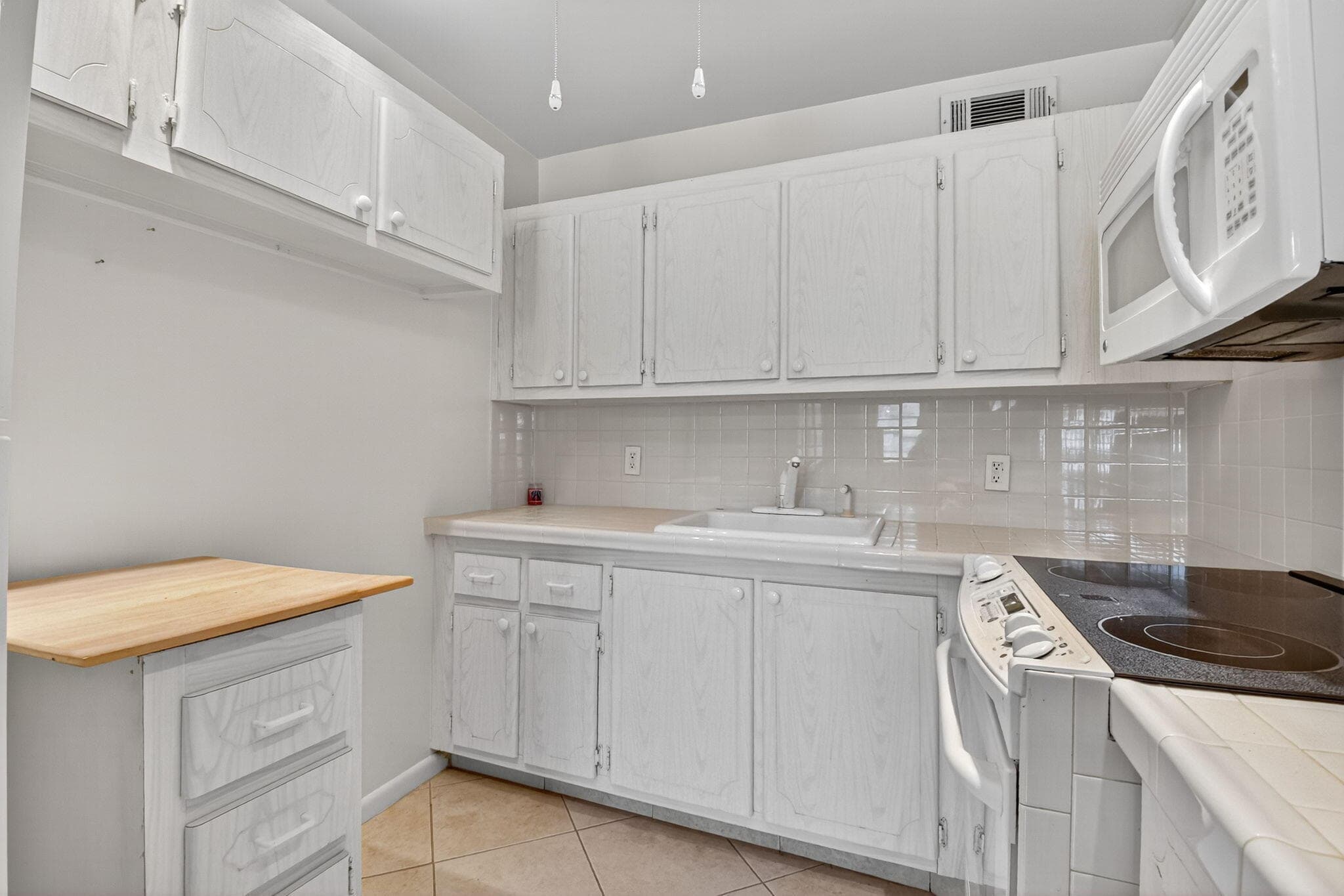 317 N Windsor N N, West Palm Beach, FL 33417 — photo 7 of 38