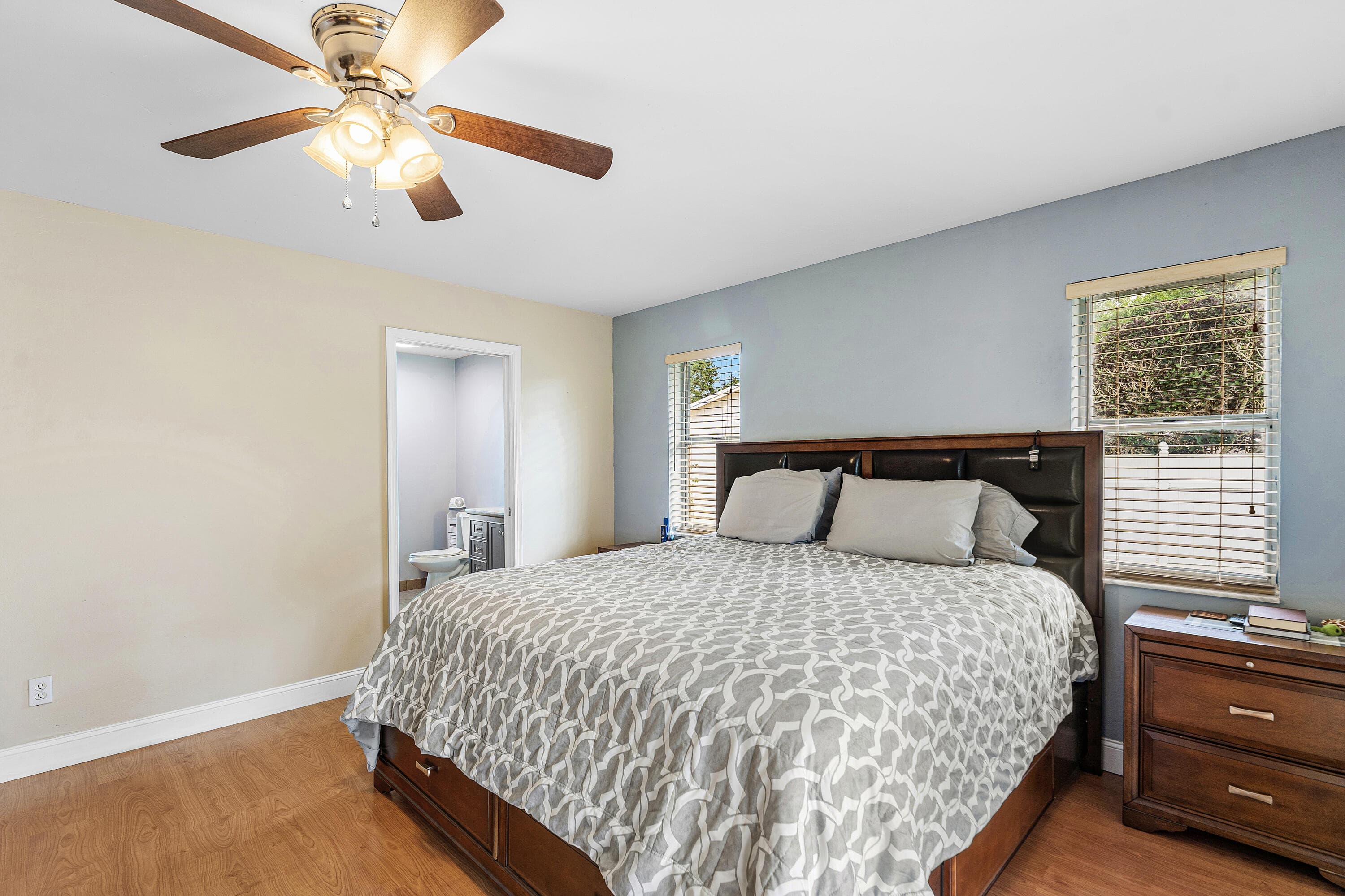 206 Parkwood Drive S, Royal Palm Beach, FL 33411 — photo 10 of 23