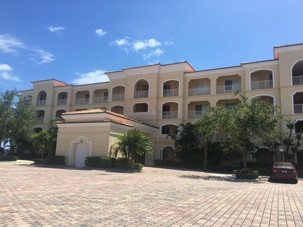 20 Harbour Isle Drive W 106, Fort Pierce, FL 34949 — photo 2 of 40