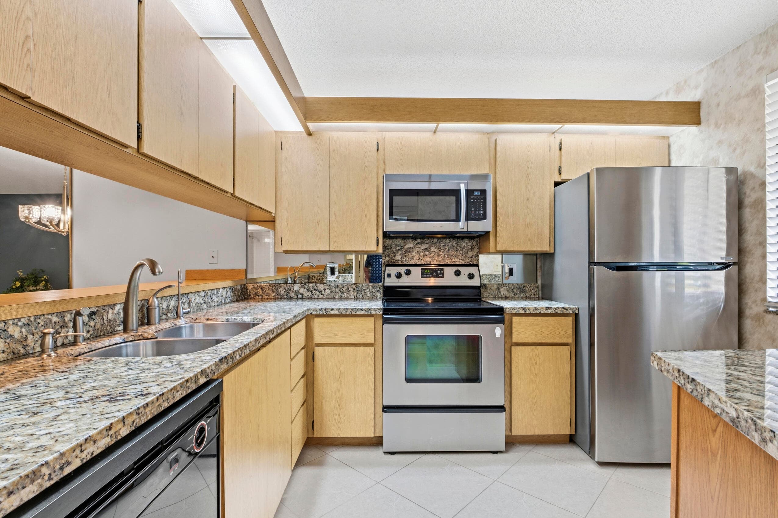 6145 Balboa Circle 103, Boca Raton, FL 33433 — photo 4 of 31