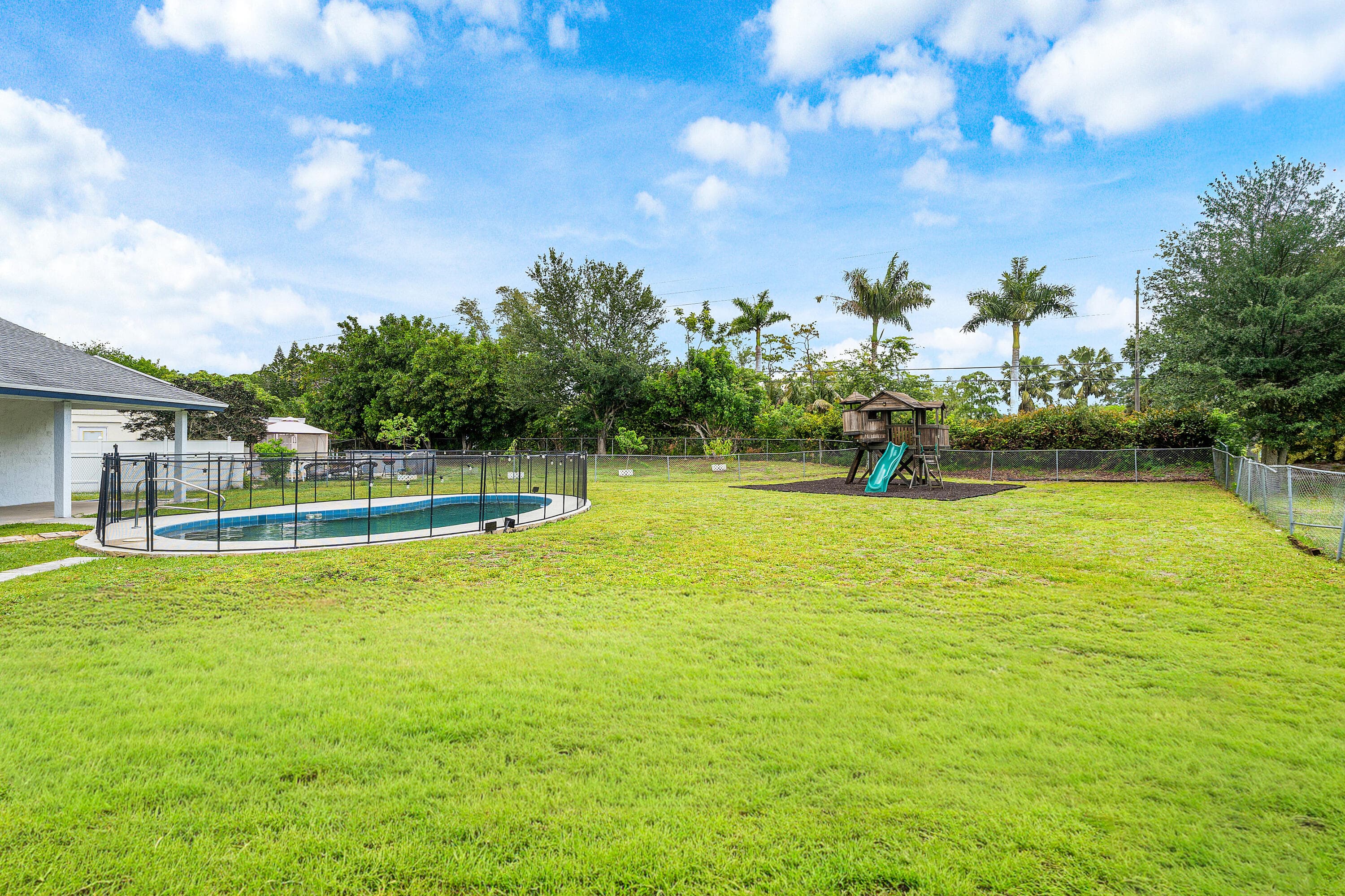 206 Parkwood Drive S, Royal Palm Beach, FL 33411 — photo 22 of 23