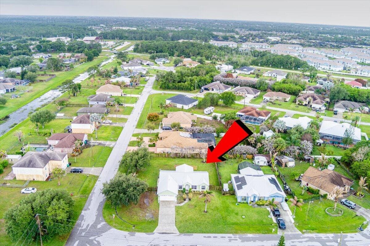 6208 NW Kukui Court, Port St. Lucie, FL 34983 — photo 3 of 36