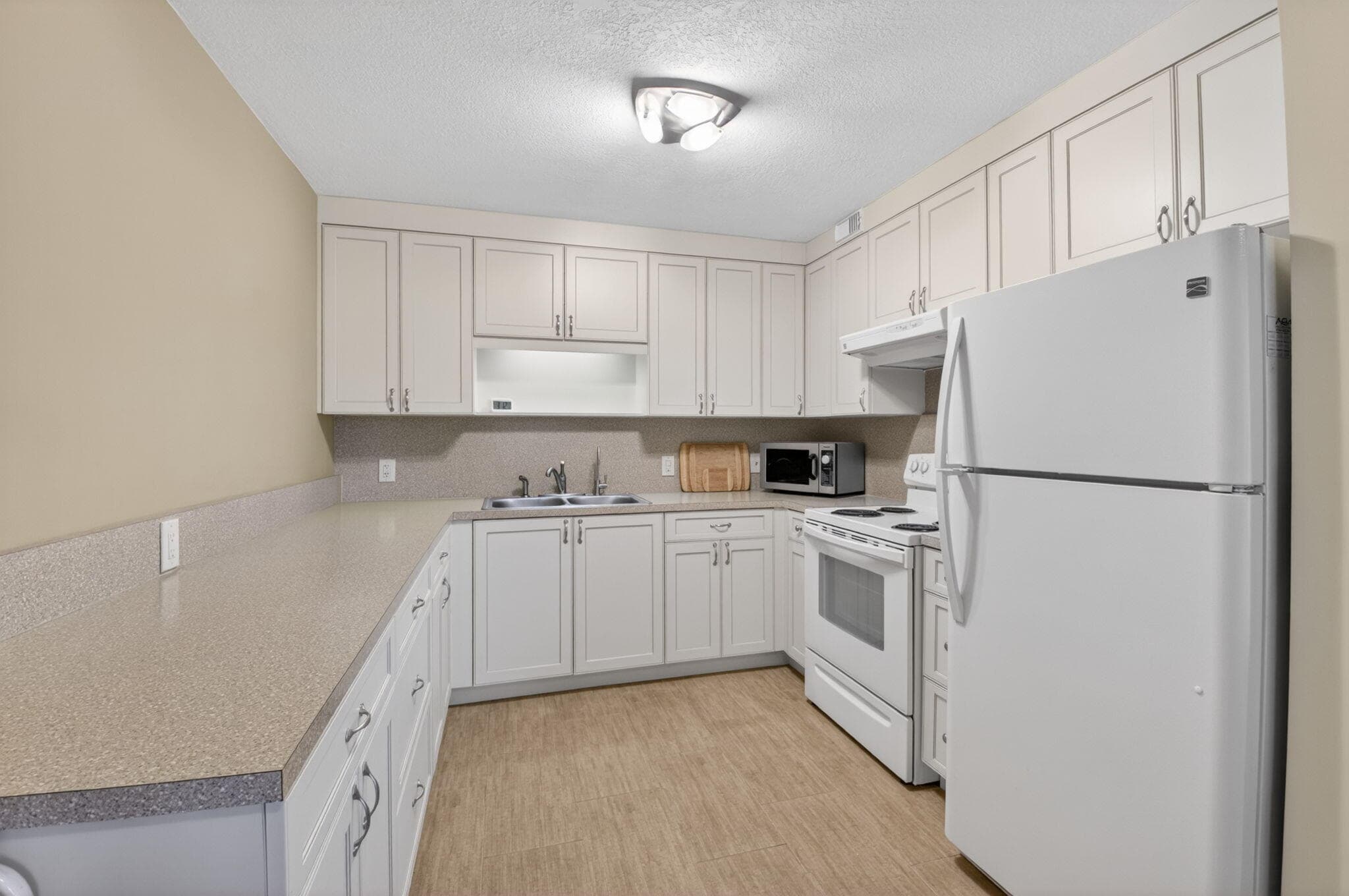 2047 Newcastle C, Boca Raton, FL 33434 — photo 3 of 62