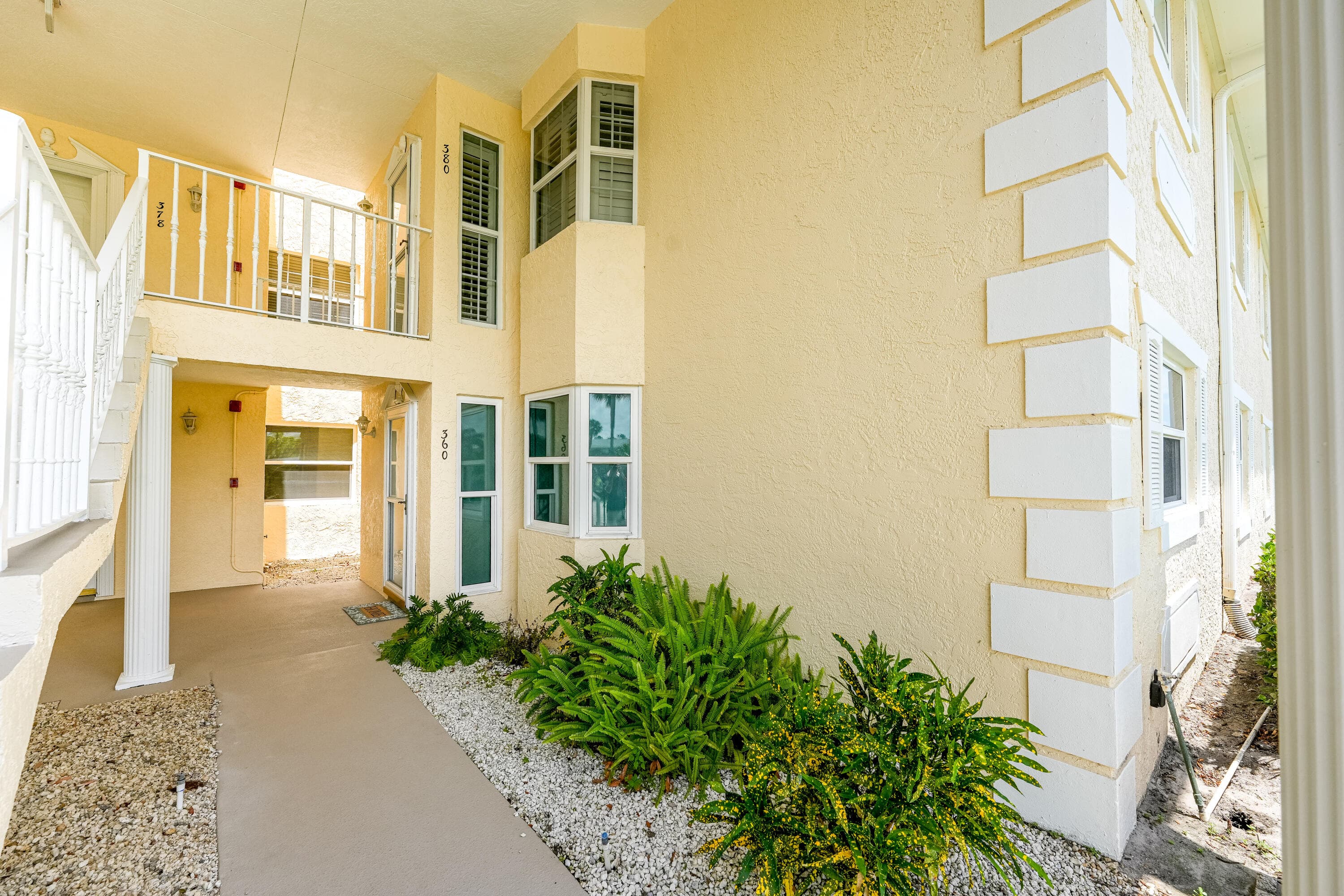 360 Grove Isle Circle, Vero Beach, FL 32962 — photo 4 of 58