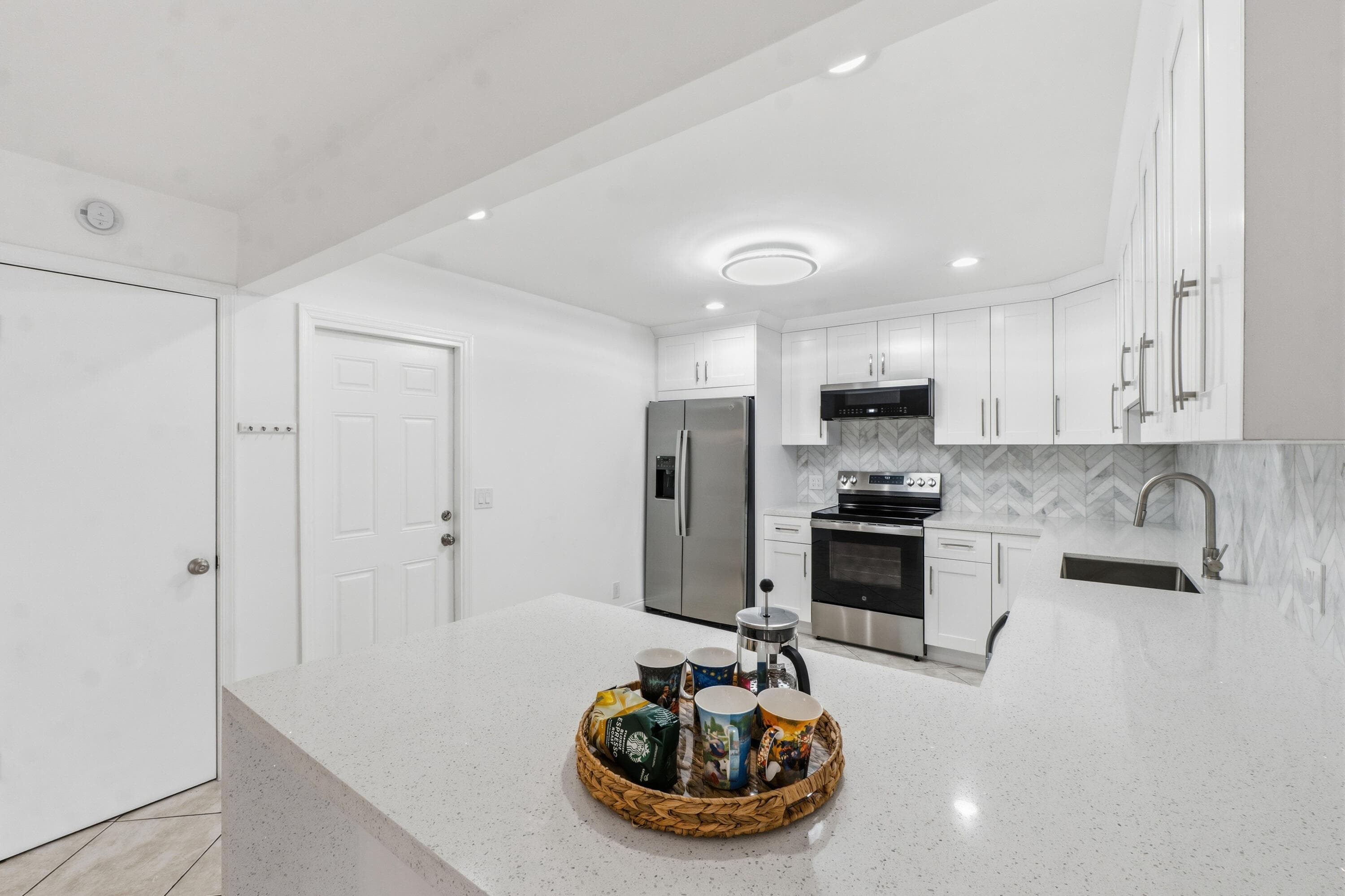 3379 NW 63rd Street, Fort Lauderdale, FL 33309 — photo 1 of 29