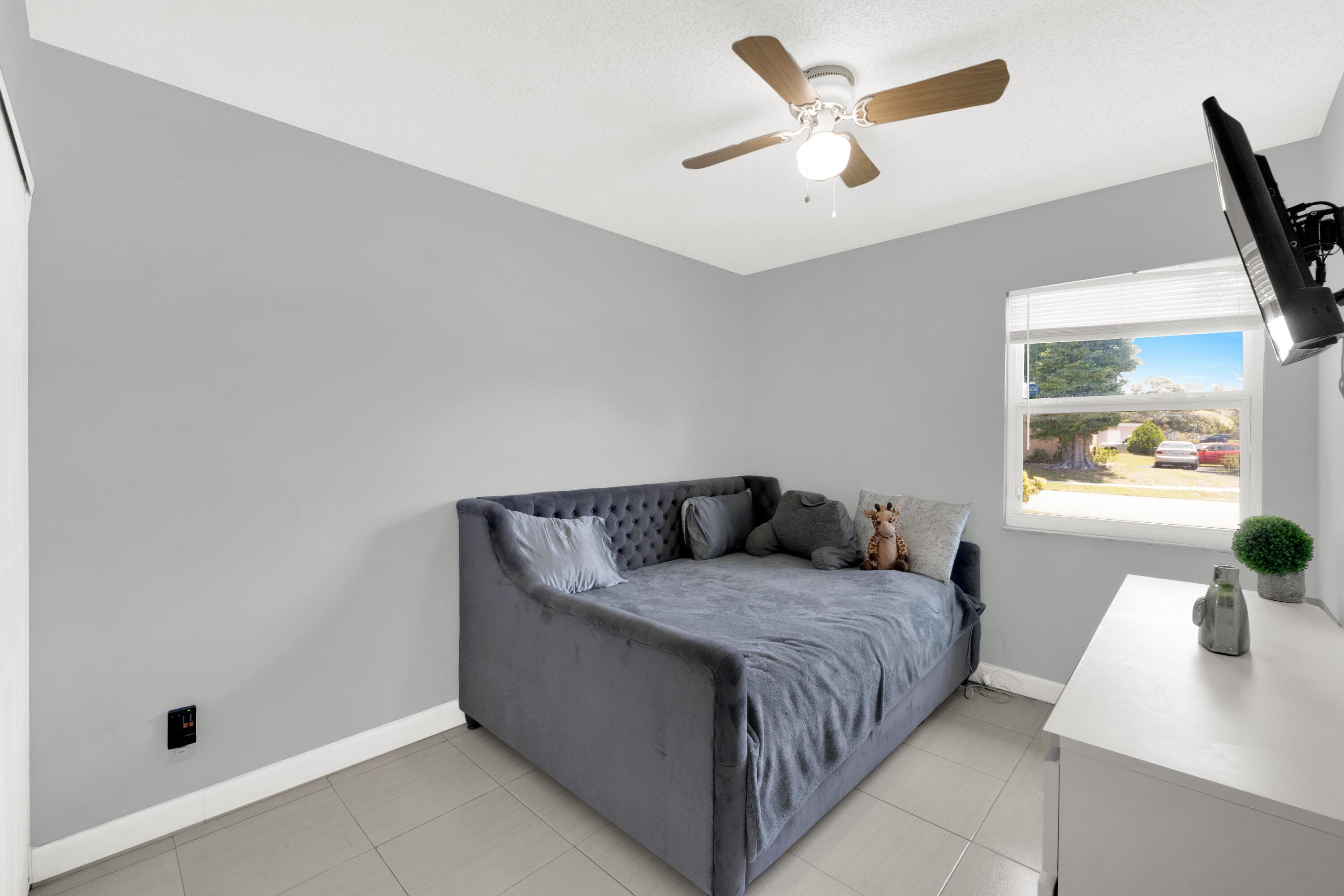 721 SW 79th Avenue, North Lauderdale, FL 33068 — photo 8 of 12