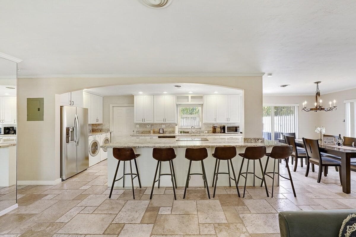 332 NW 26th Court, Wilton Manors, FL 33311 — photo 3 of 44