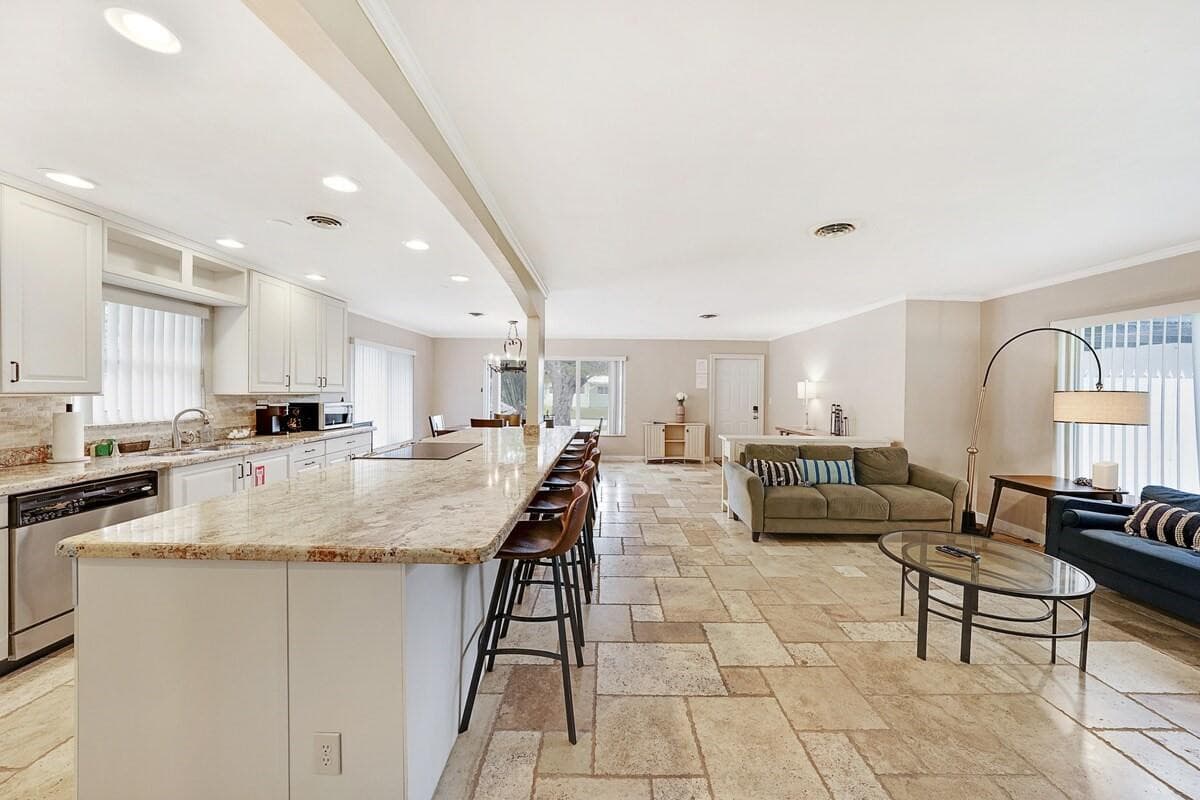 332 NW 26th Court, Wilton Manors, FL 33311 — photo 18 of 44