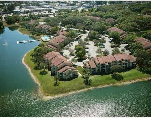 2465 NW 33rd Street 1516, Oakland Park, FL 33309 — photo
