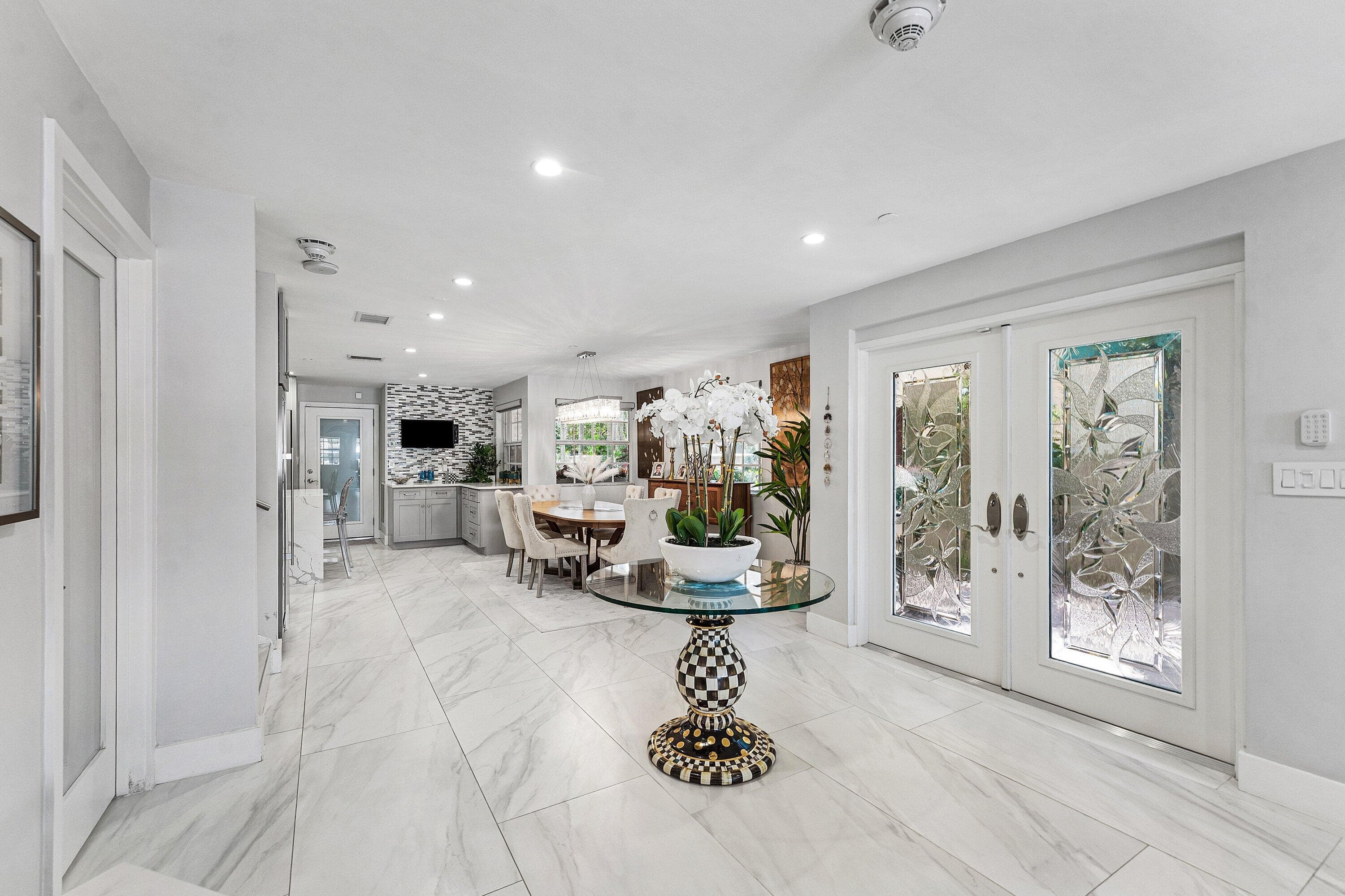 19 Hendricks Isle, Fort Lauderdale, FL 33301 — photo 4 of 39