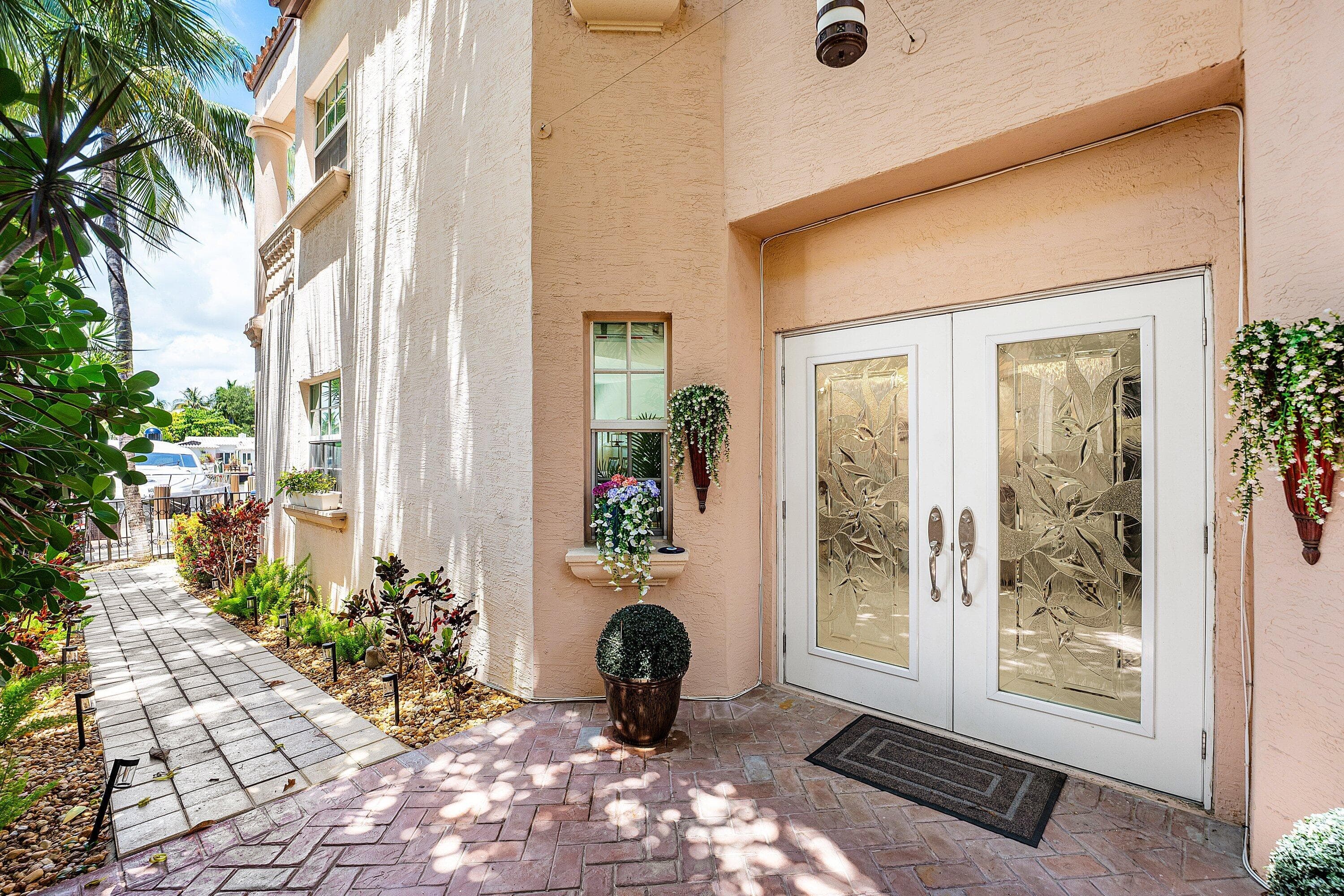 19 Hendricks Isle, Fort Lauderdale, FL 33301 — photo 3 of 39
