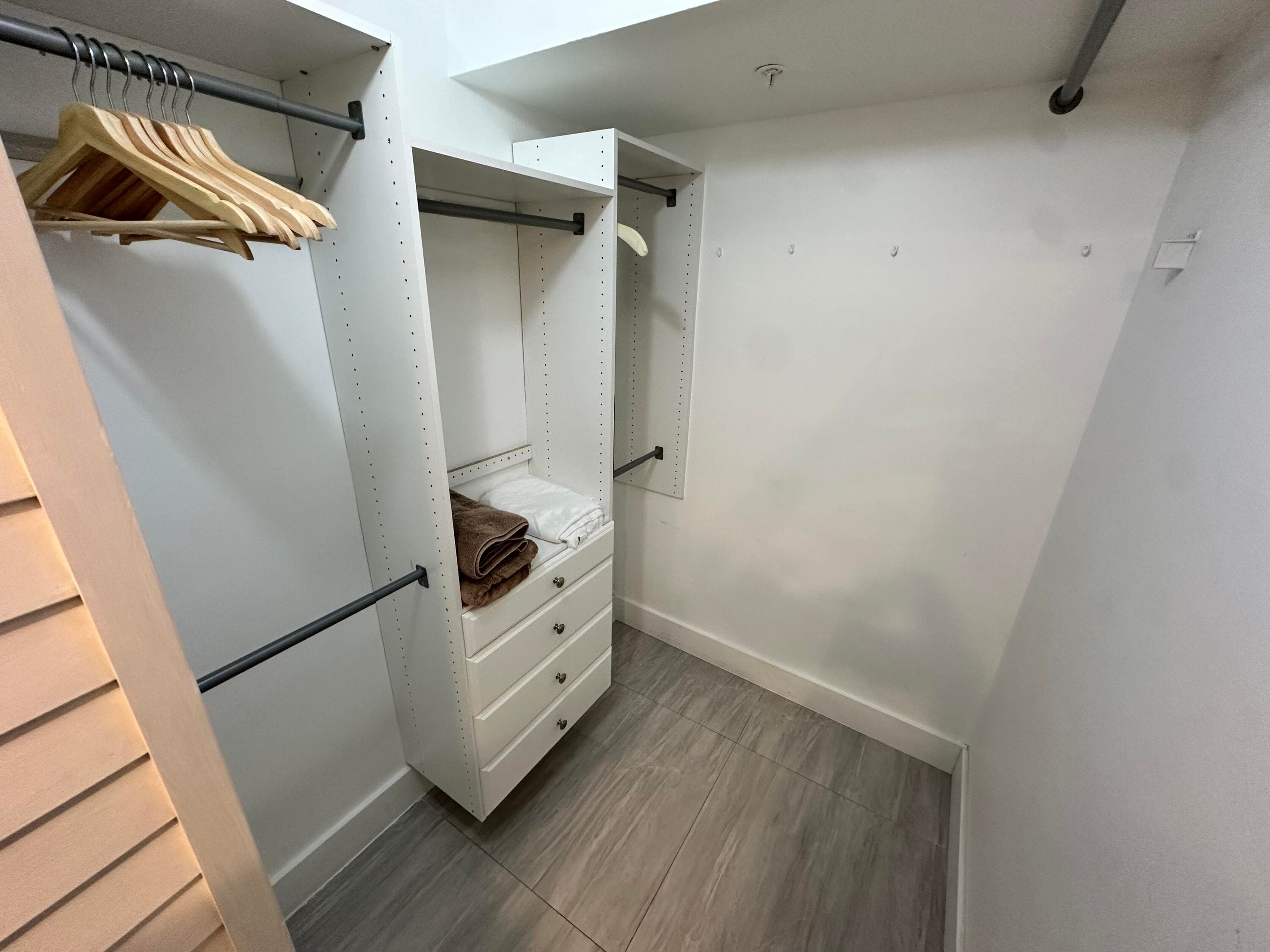 102 SW 6th Avenue 206, Miami, FL 33130 — photo 5 of 17