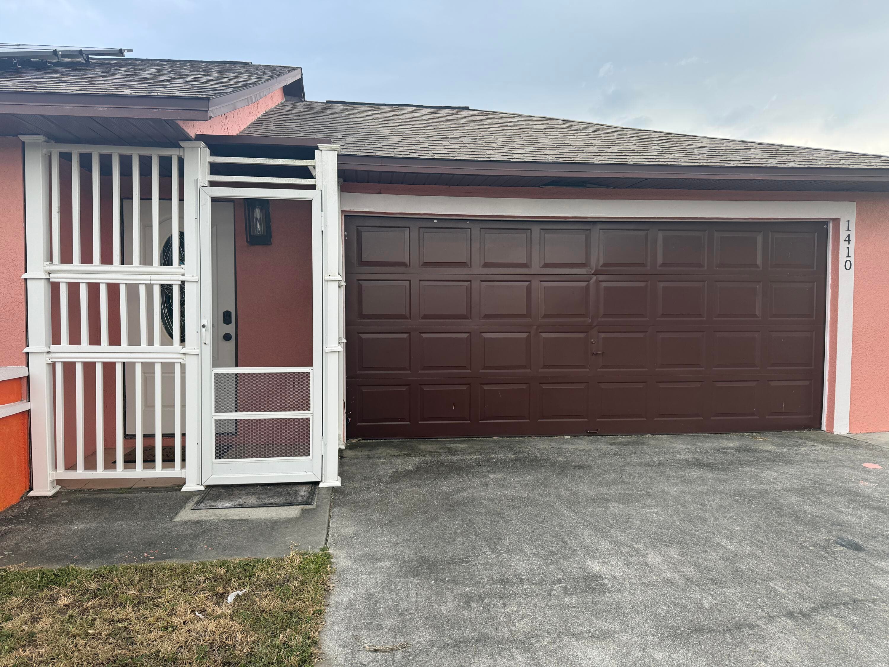 1410 NE 14th Terrace, Cape Coral, FL 33909 — photo 1 of 18