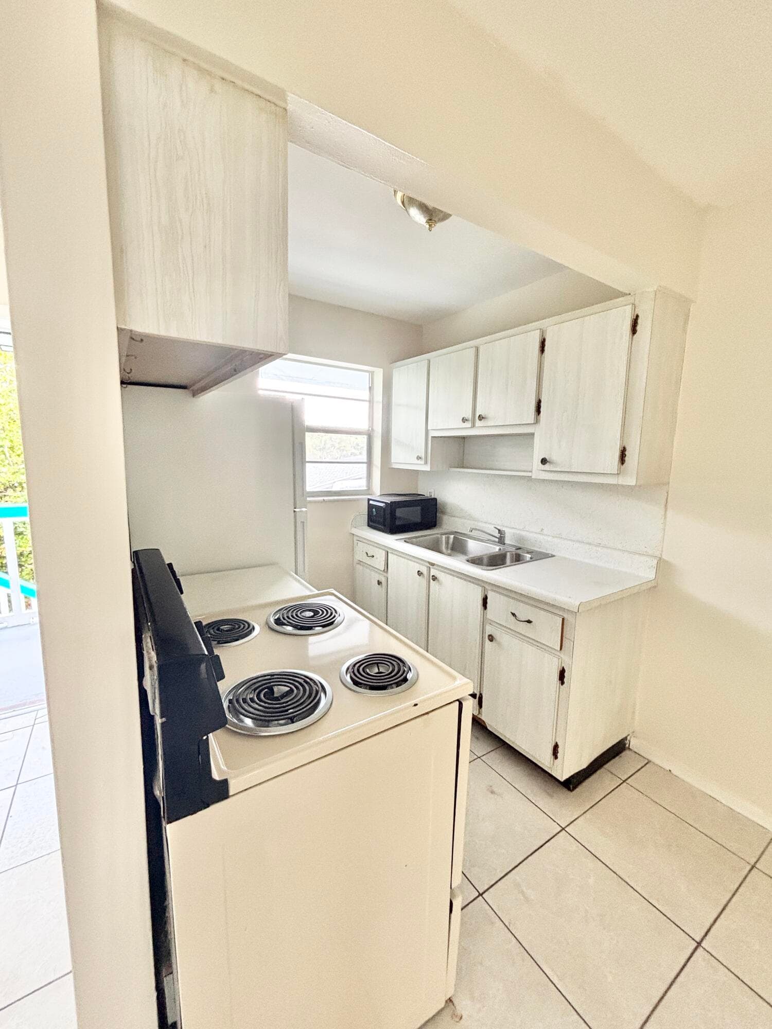 1111 N Federal Highway 5, Lake Worth Beach, FL 33460 — photo 5 of 15