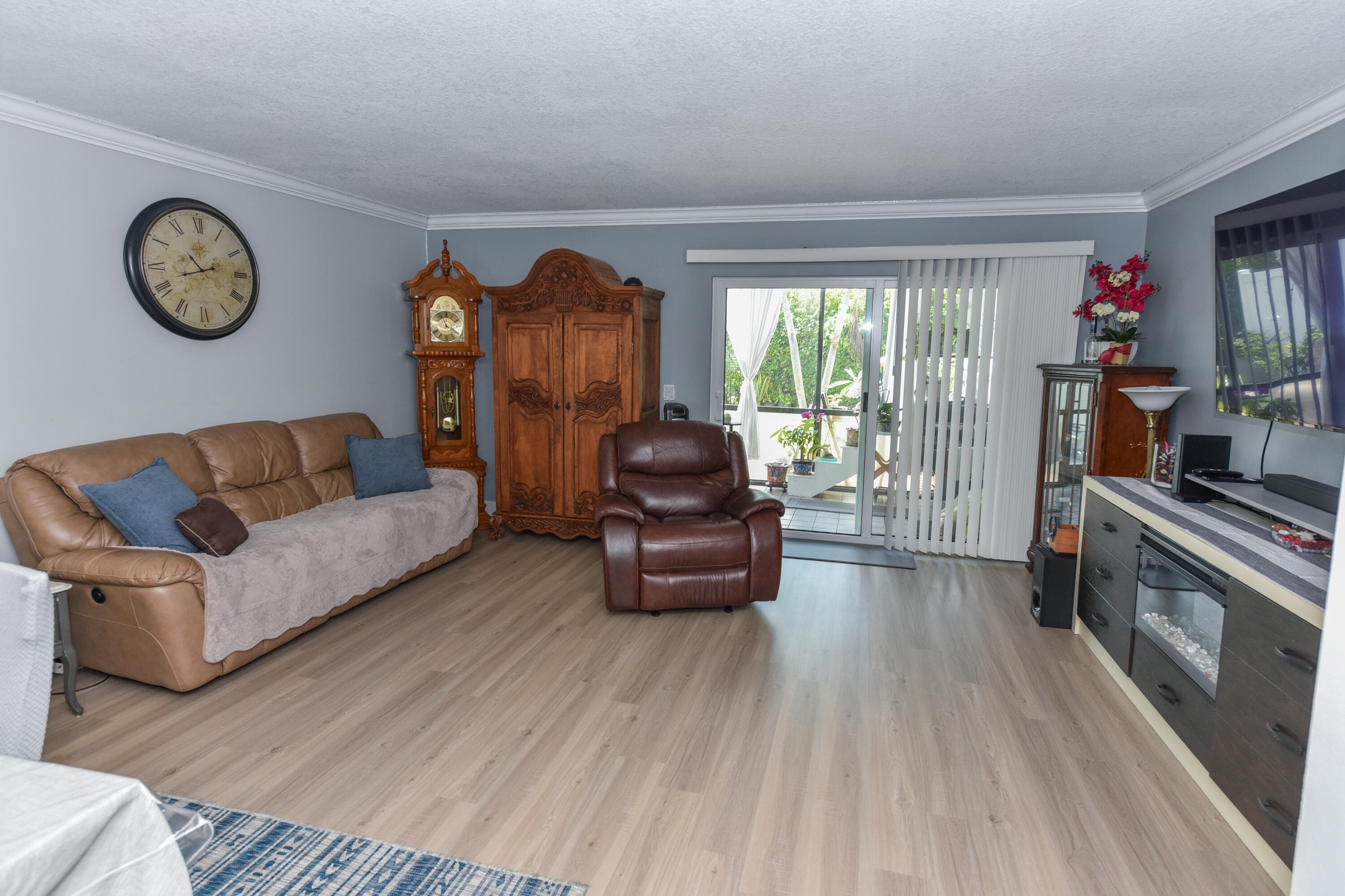 2641 Gately Drive W 1104, West Palm Beach, FL 33415 — photo 11 of 34