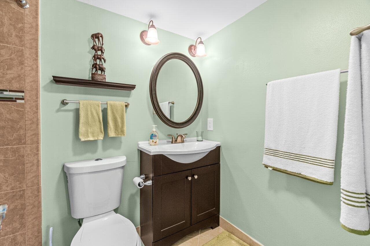 68 Suffolk B 68, Boca Raton, FL 33434 — photo 14 of 26