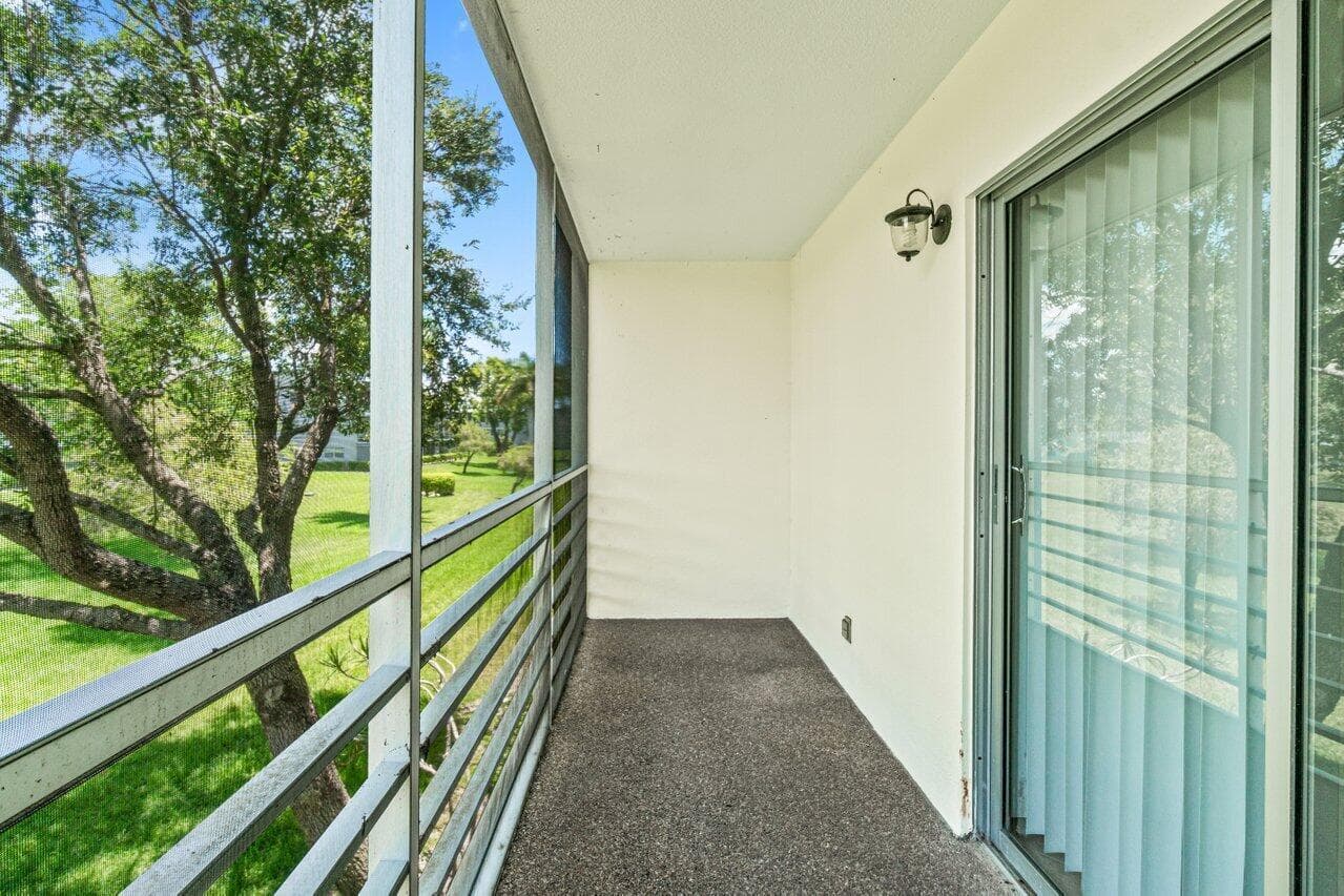 68 Suffolk B 68, Boca Raton, FL 33434 — photo 19 of 26